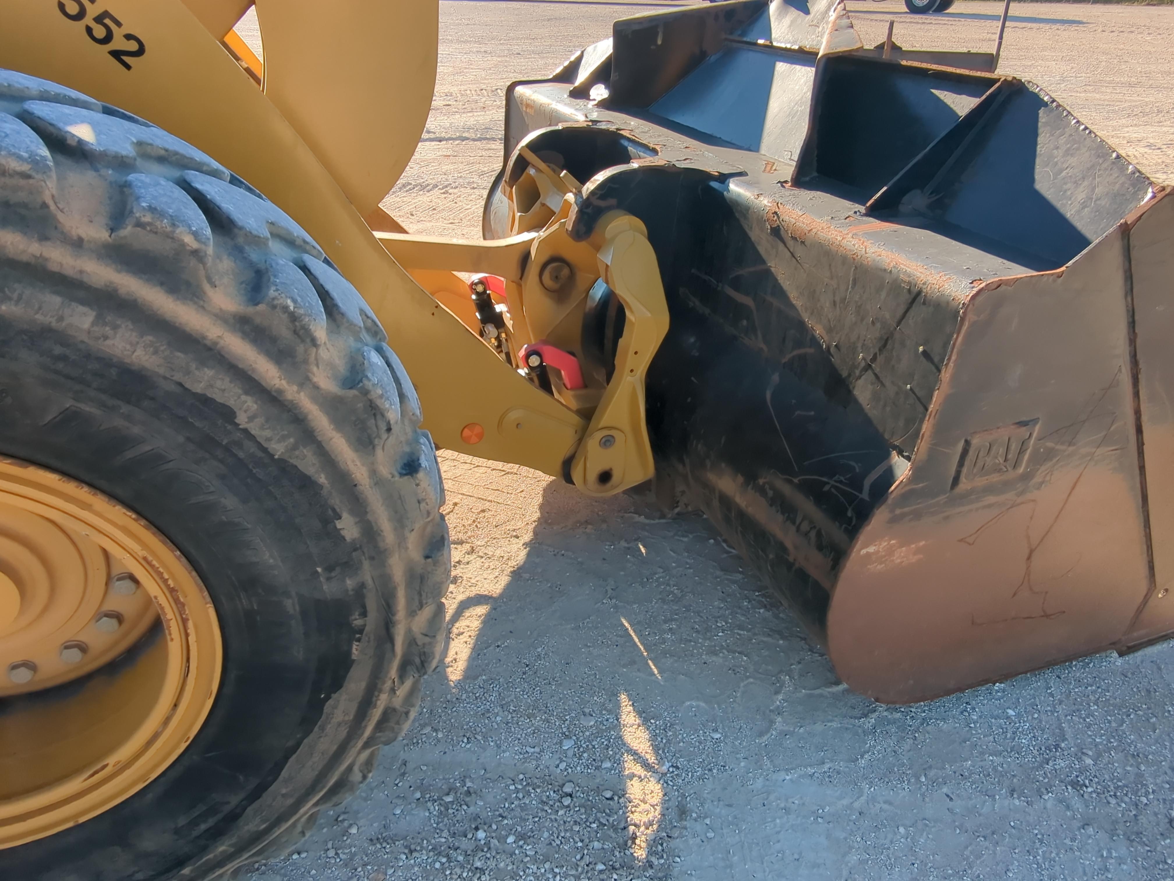 2022 Caterpillar 938M