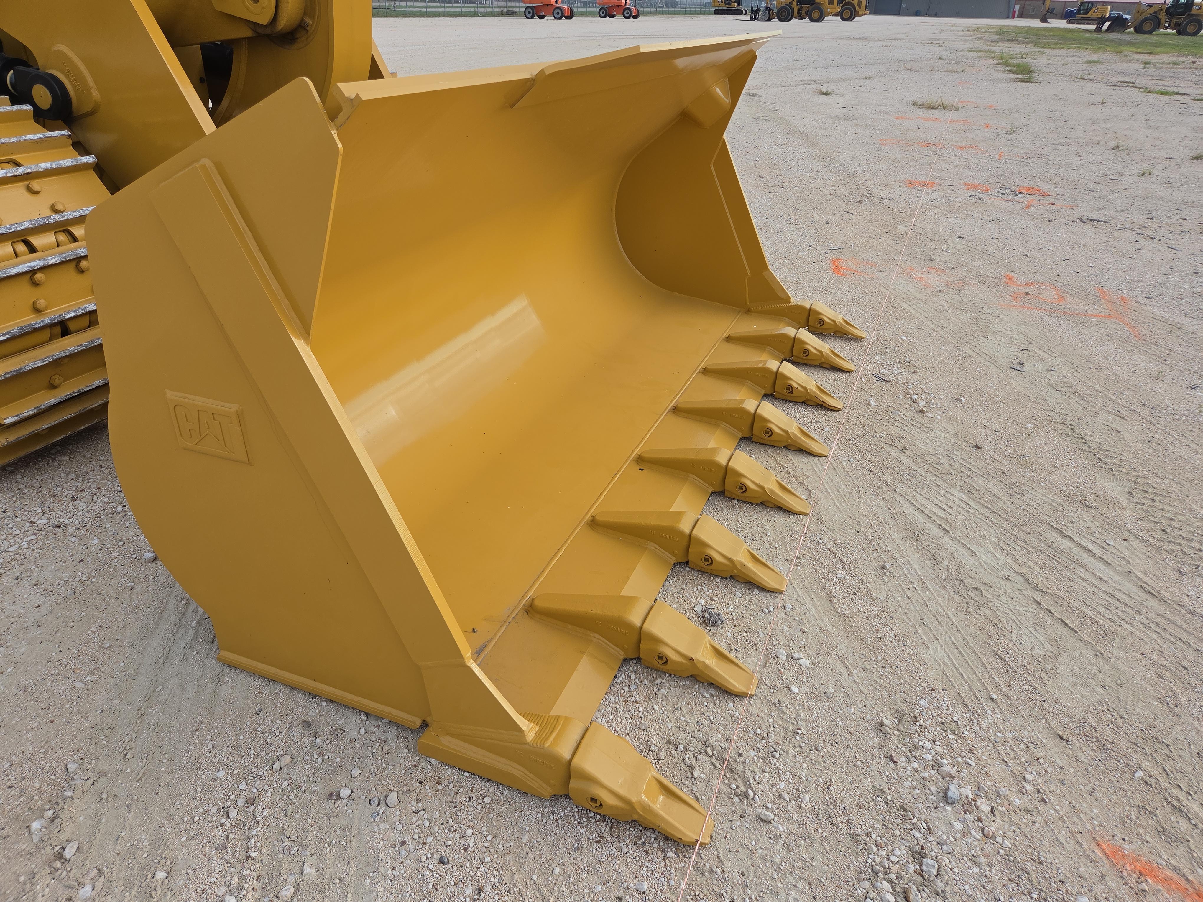 2025 Caterpillar 963