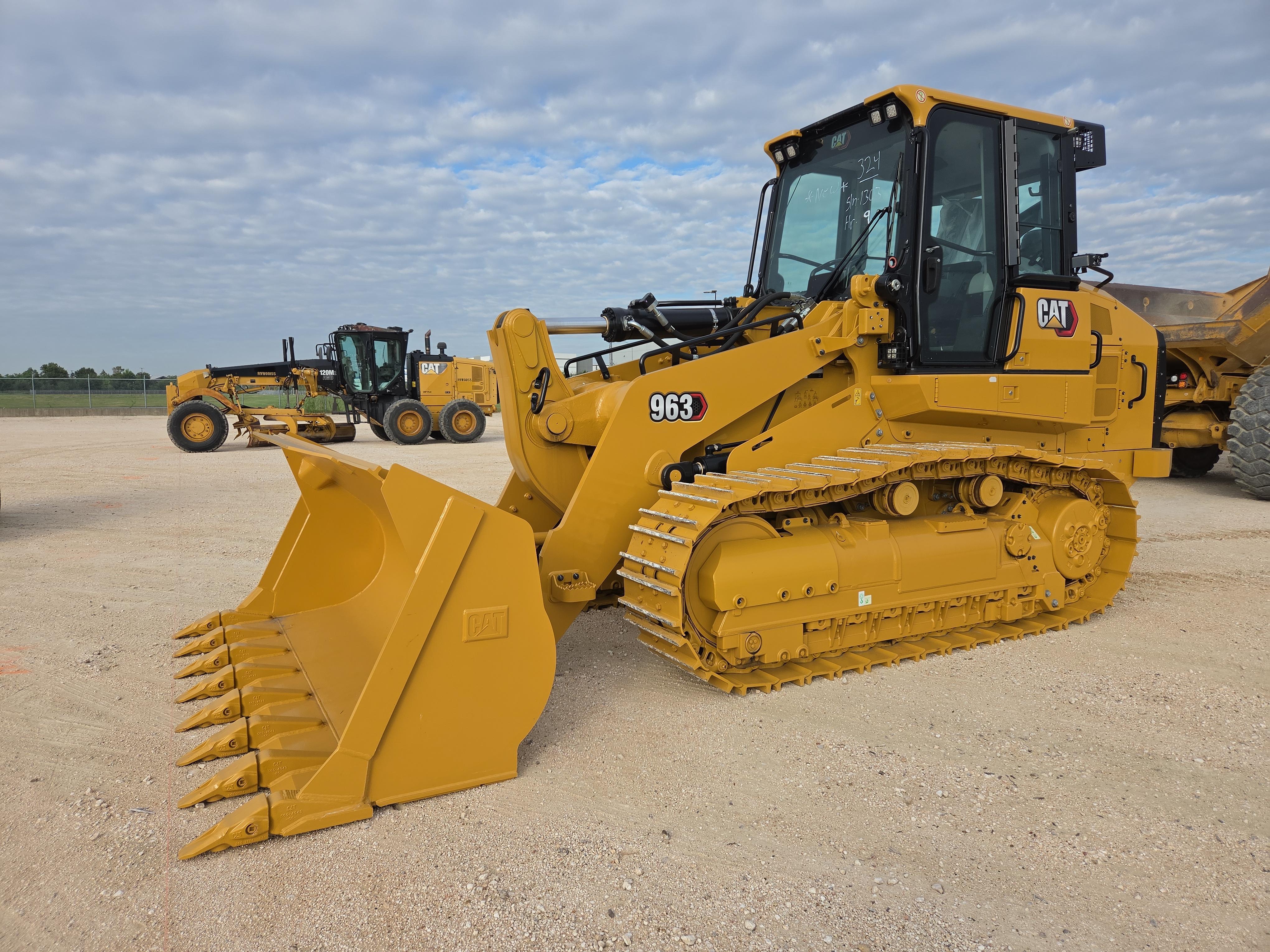 2025 Caterpillar 963