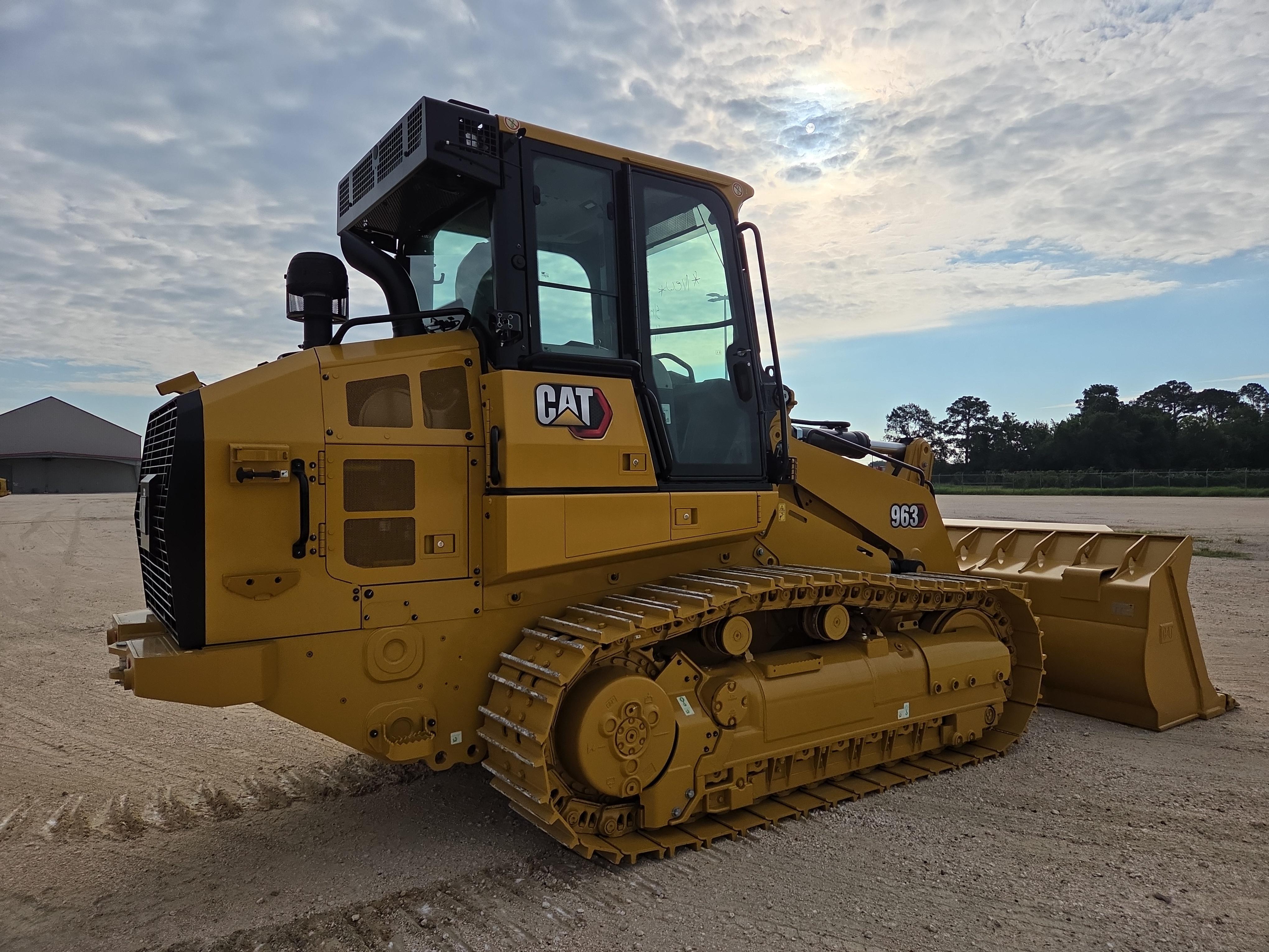 2025 Caterpillar 963