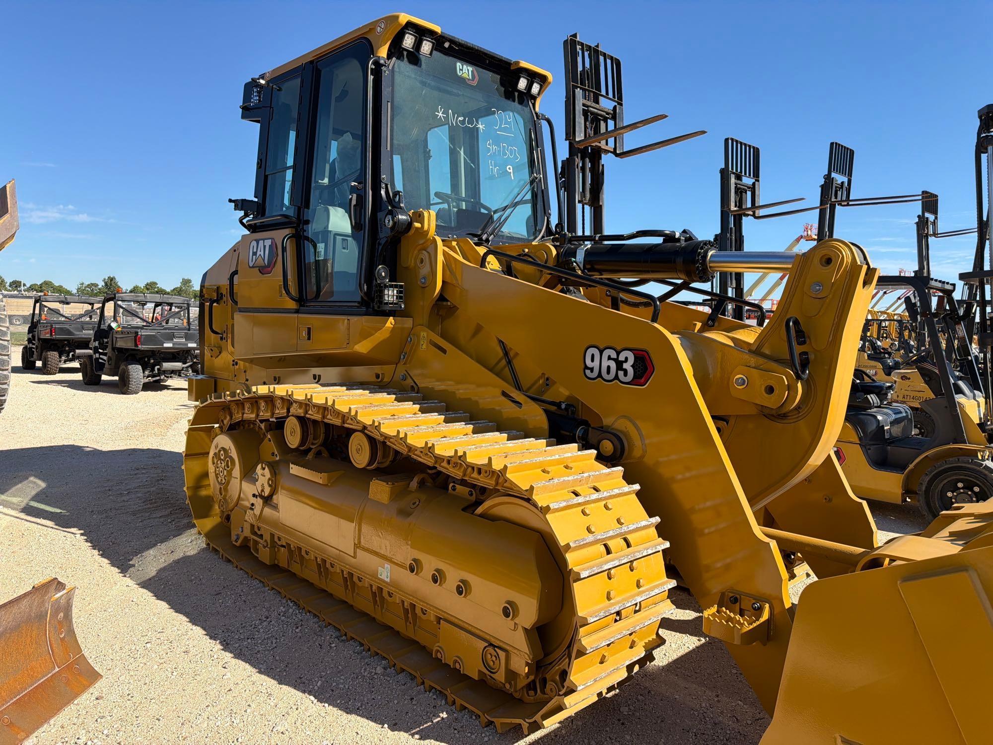 2025 Caterpillar 963