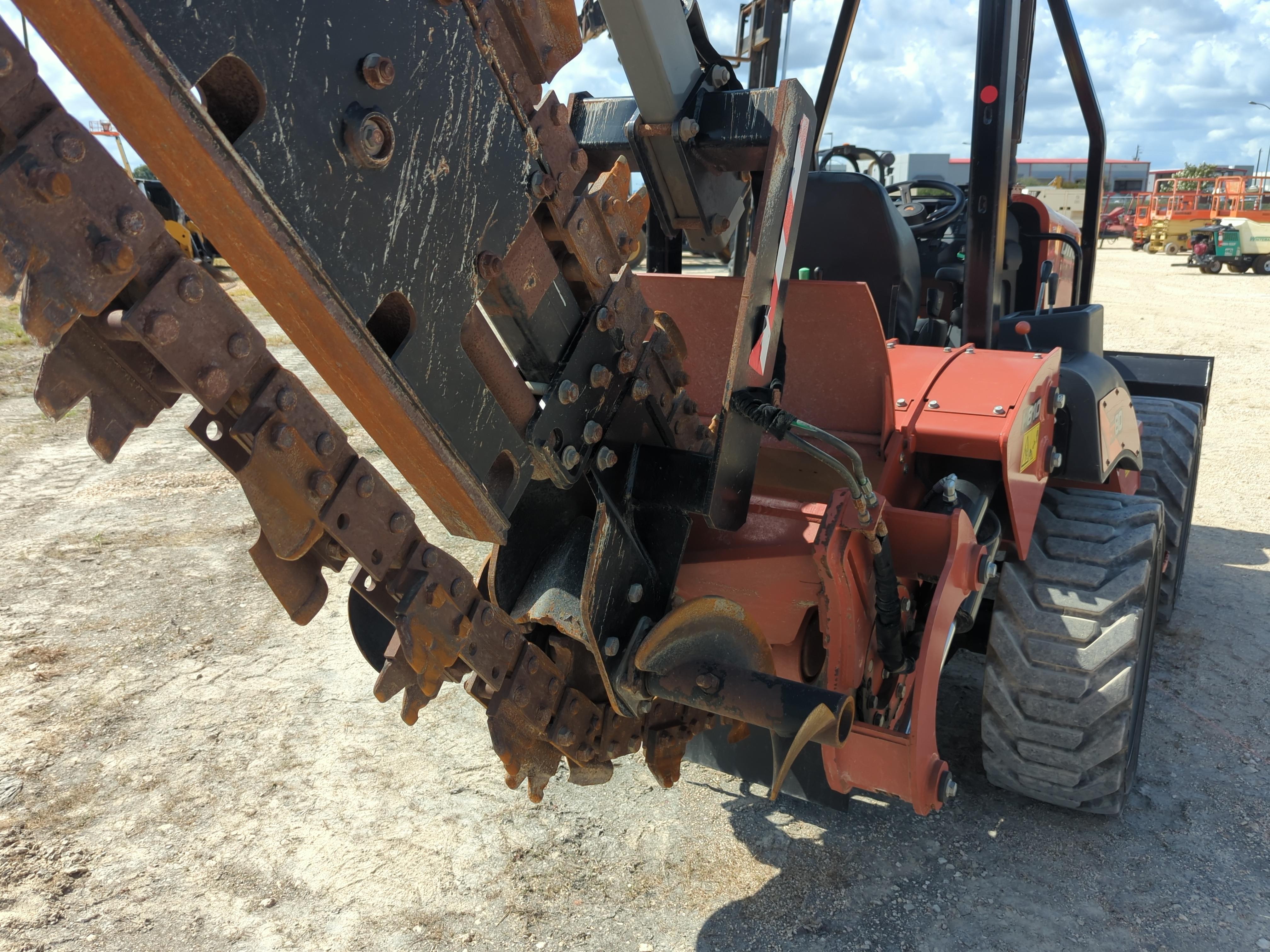 2023 Ditch Witch RT80