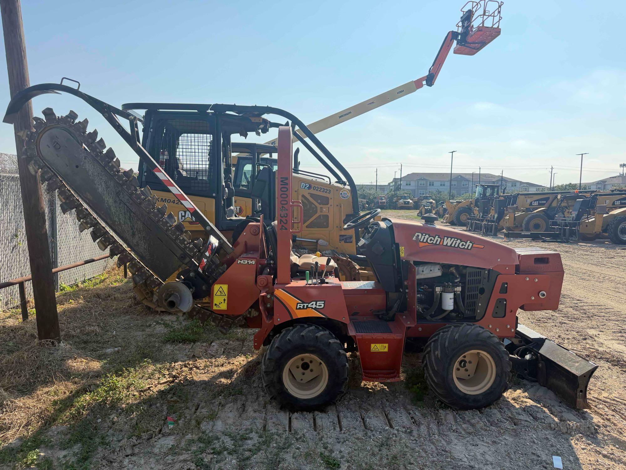 2021 Ditch Witch RT-45