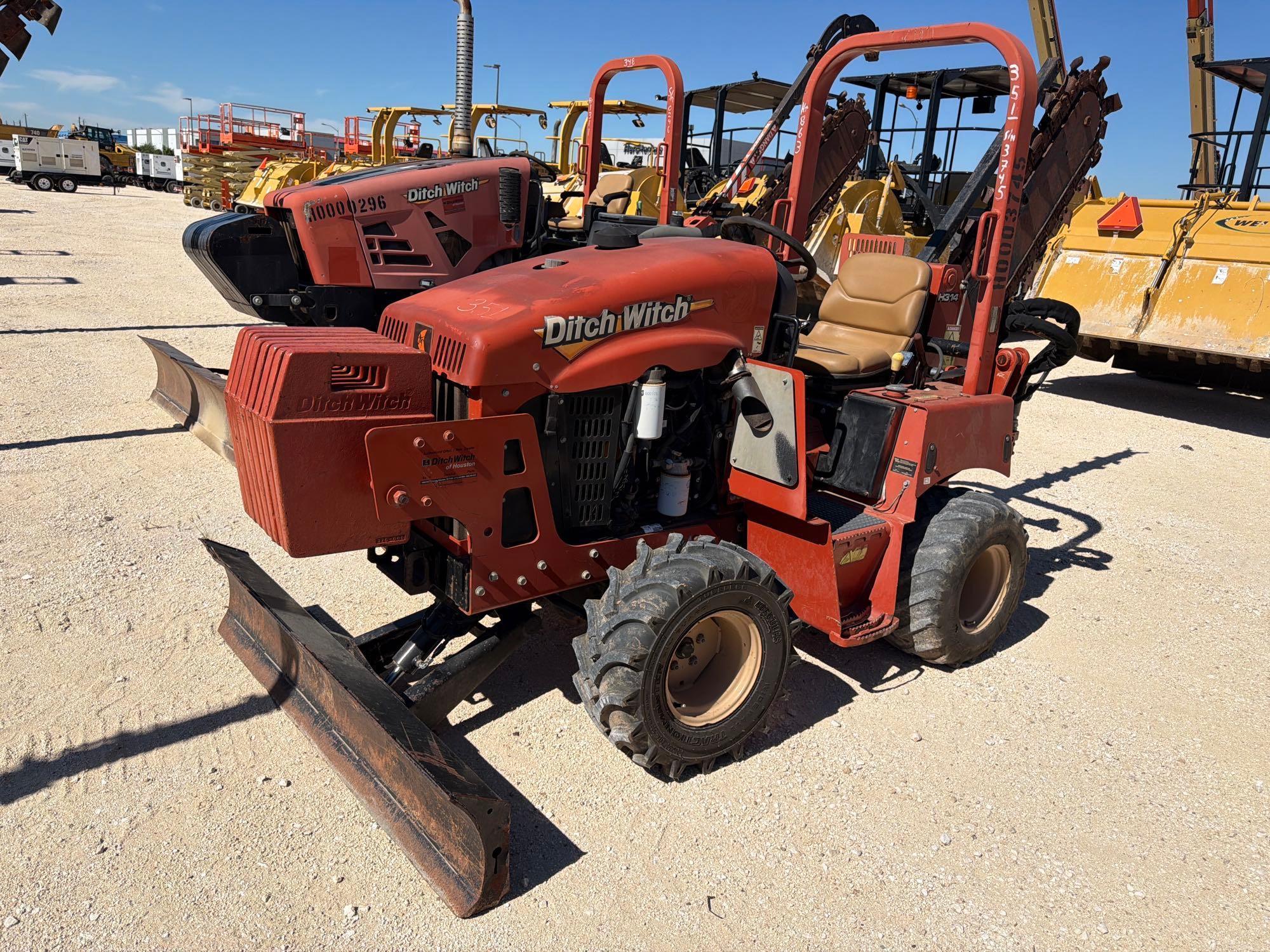 2017 Ditch Witch RT450