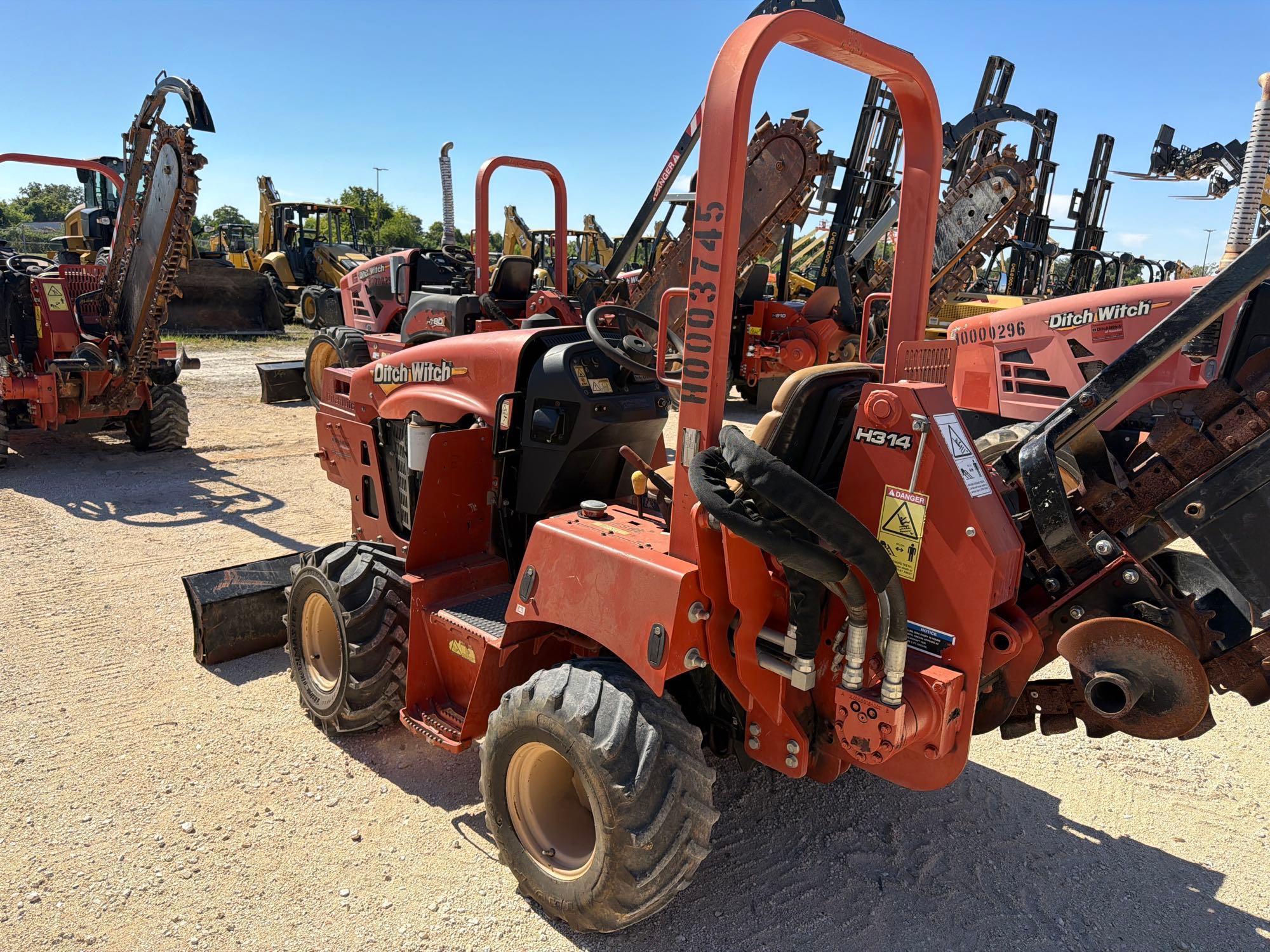 2017 Ditch Witch RT450
