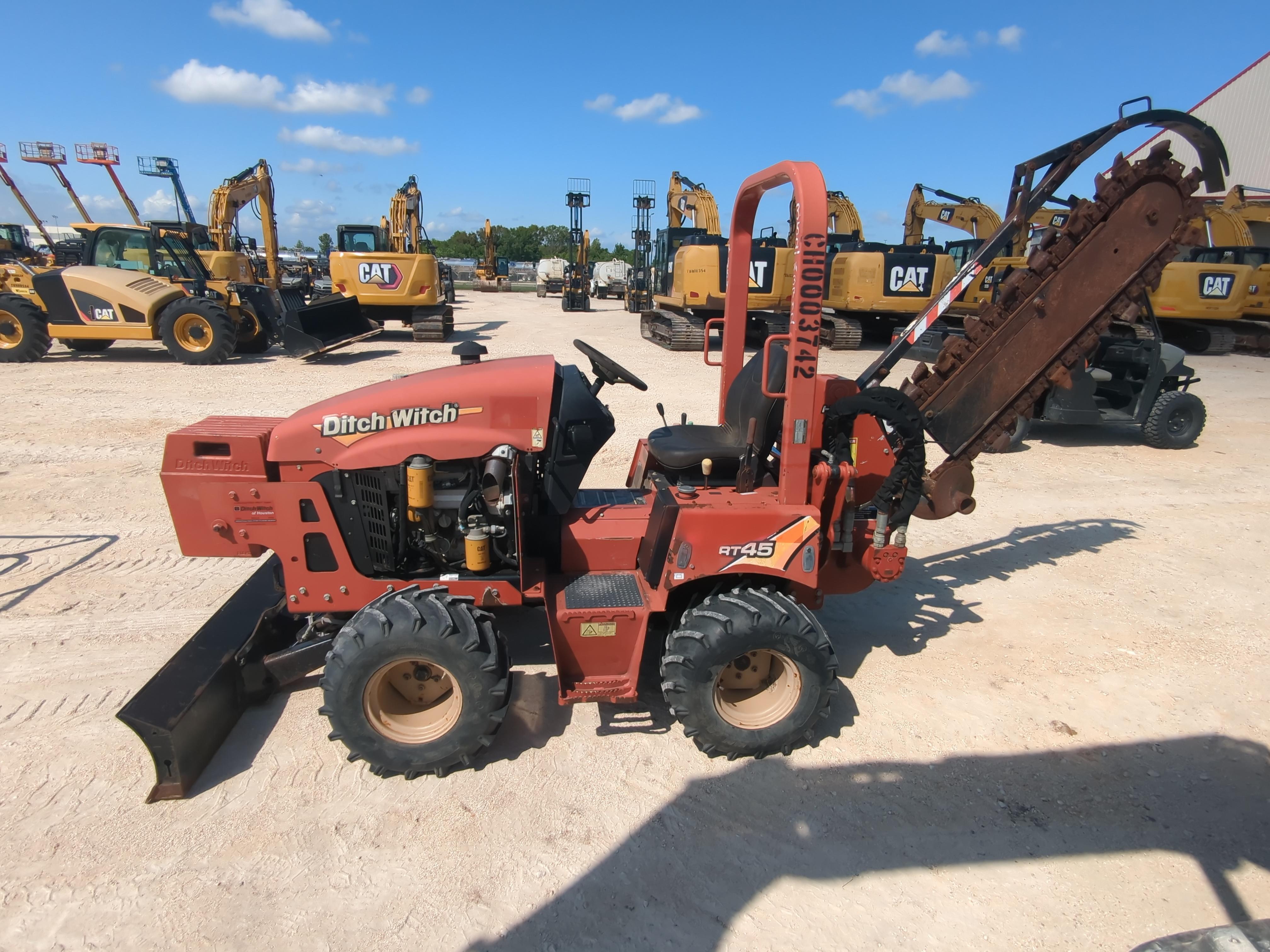 2017 Ditch Witch RT-45