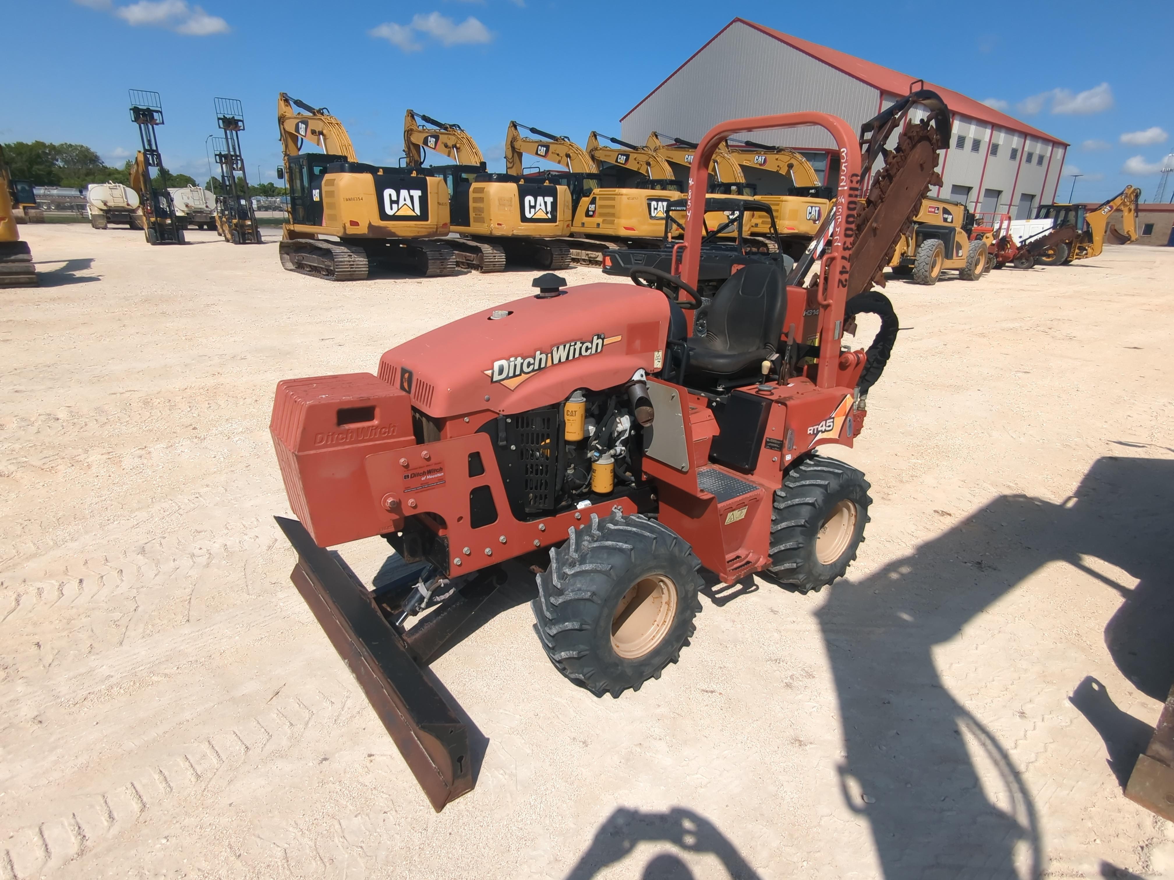 2017 Ditch Witch RT-45