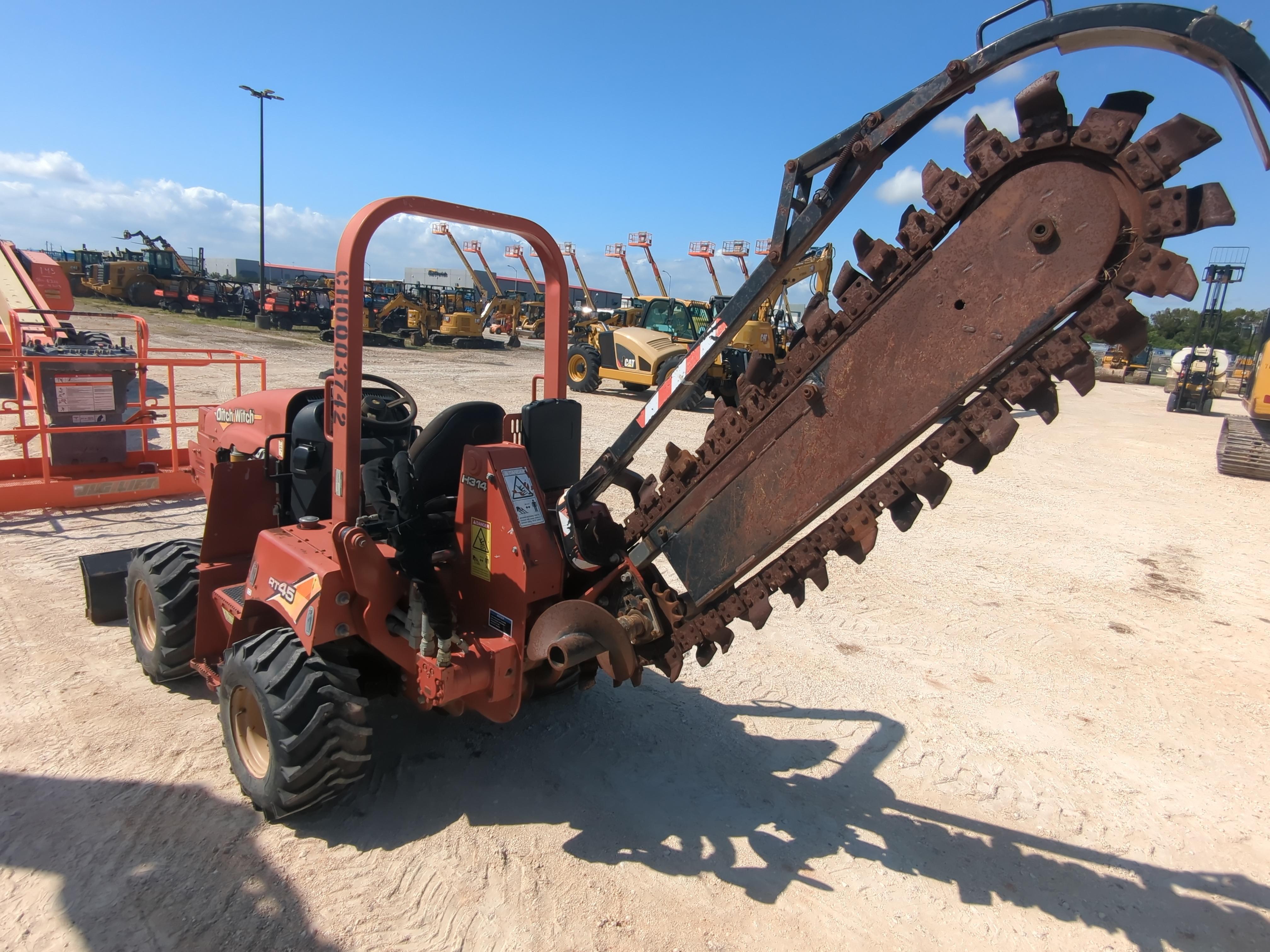 2017 Ditch Witch RT-45