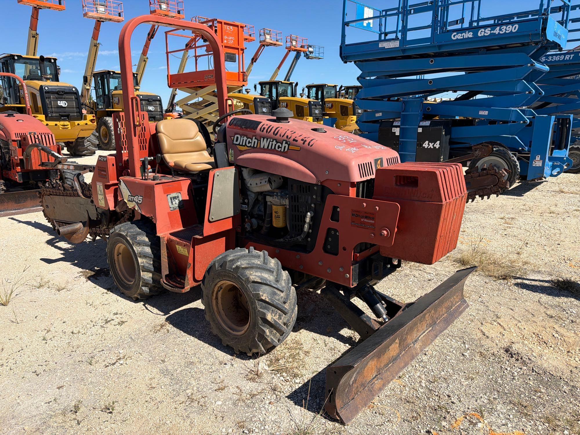 2016 Ditch Witch RT-45