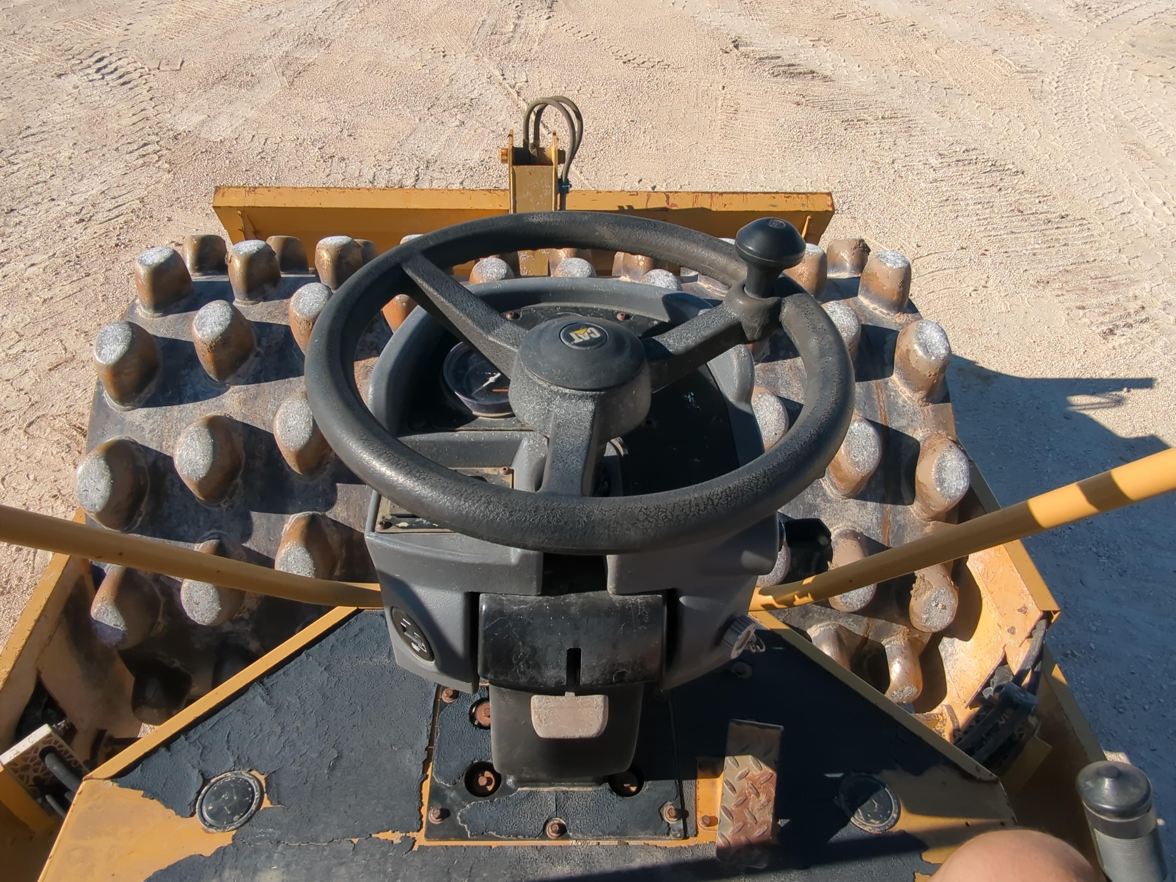 2011 Caterpillar CP56