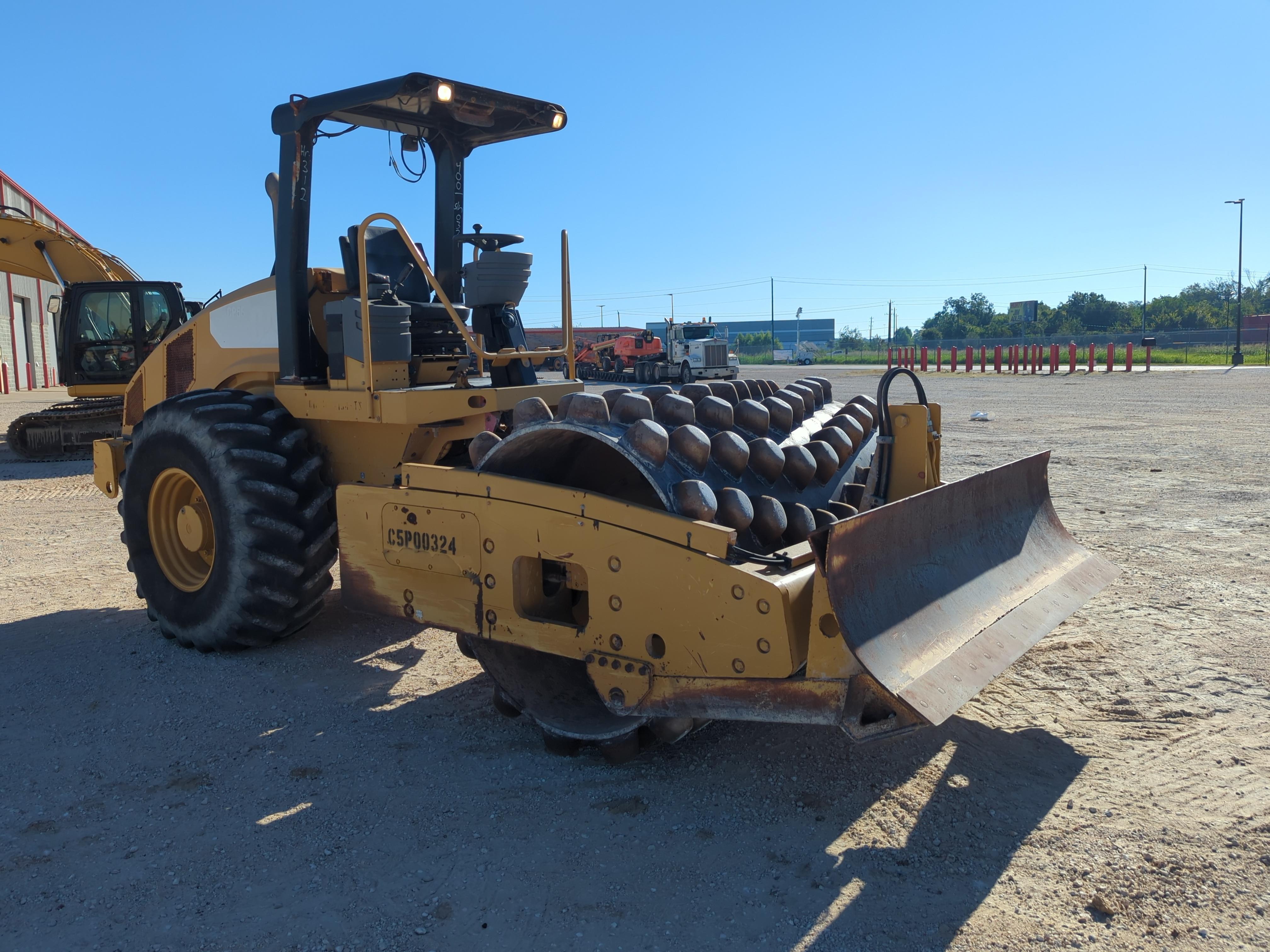 2011 Caterpillar CP56