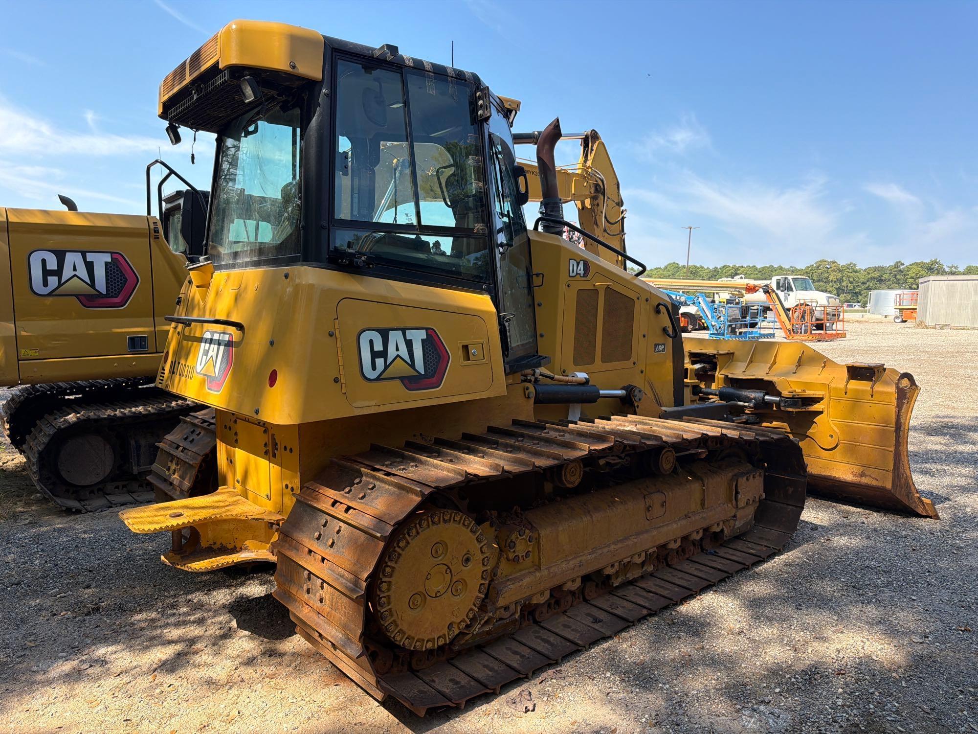 2022 Caterpillar D4