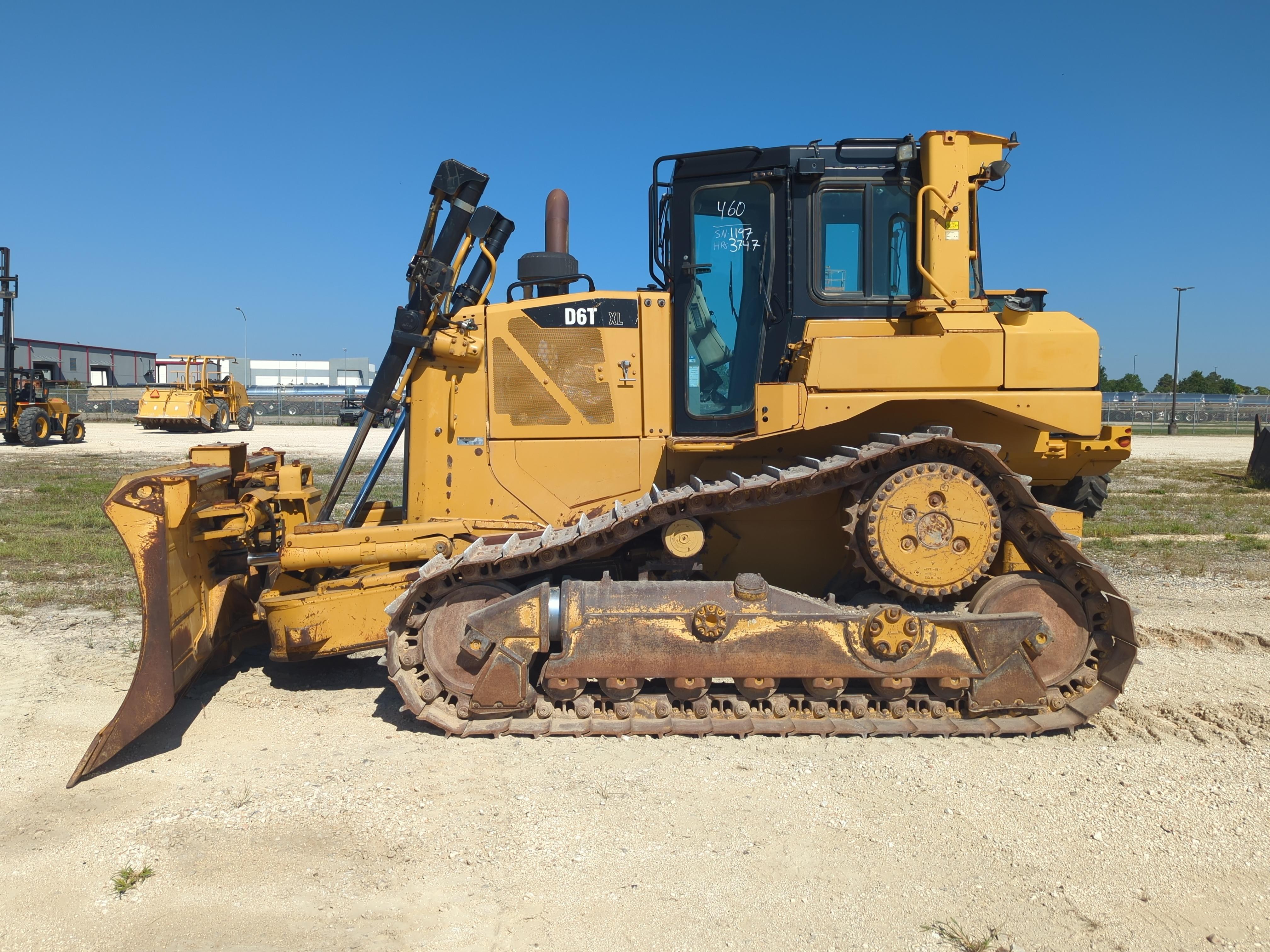 Caterpillar D6