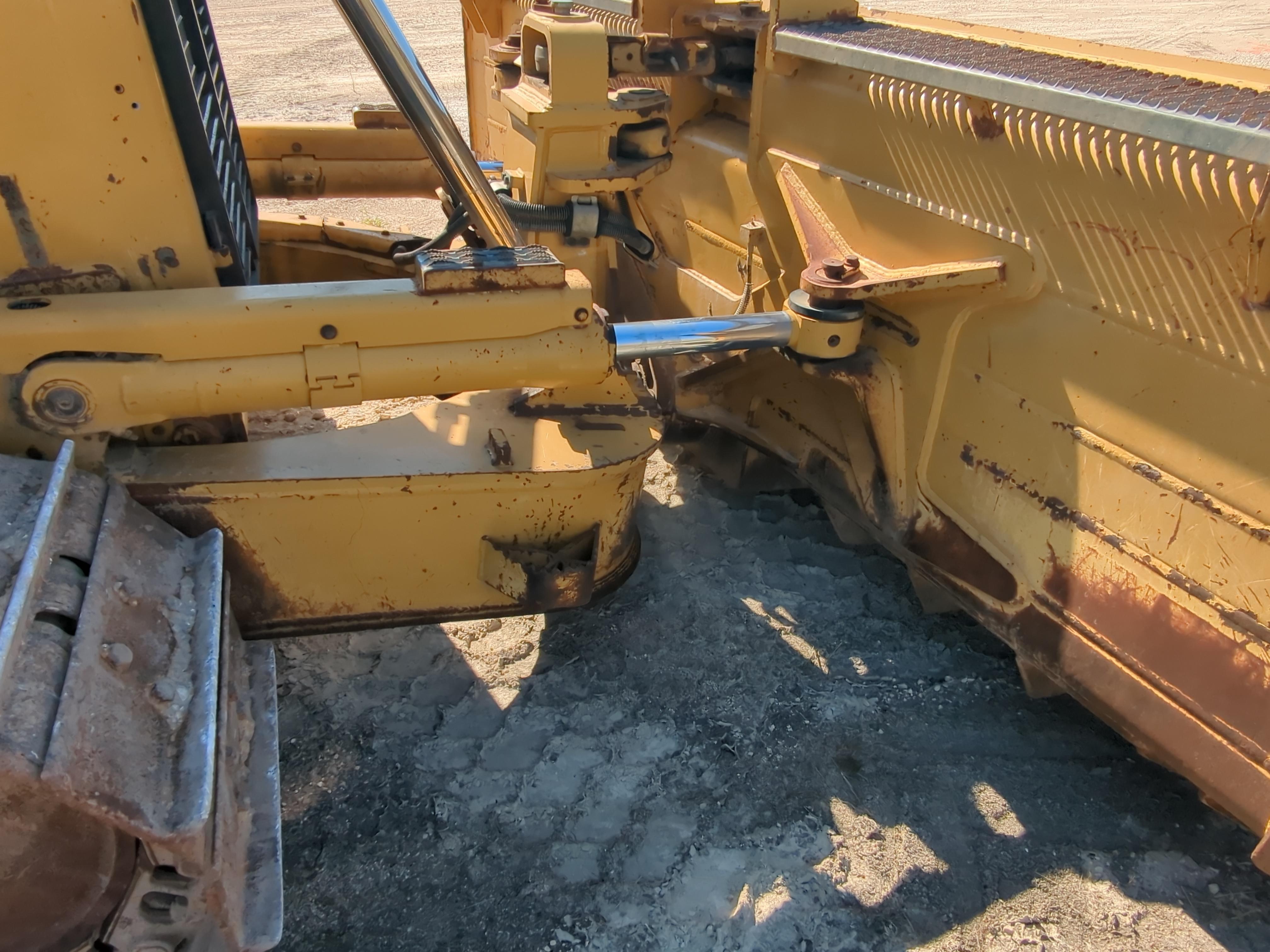 Caterpillar D6