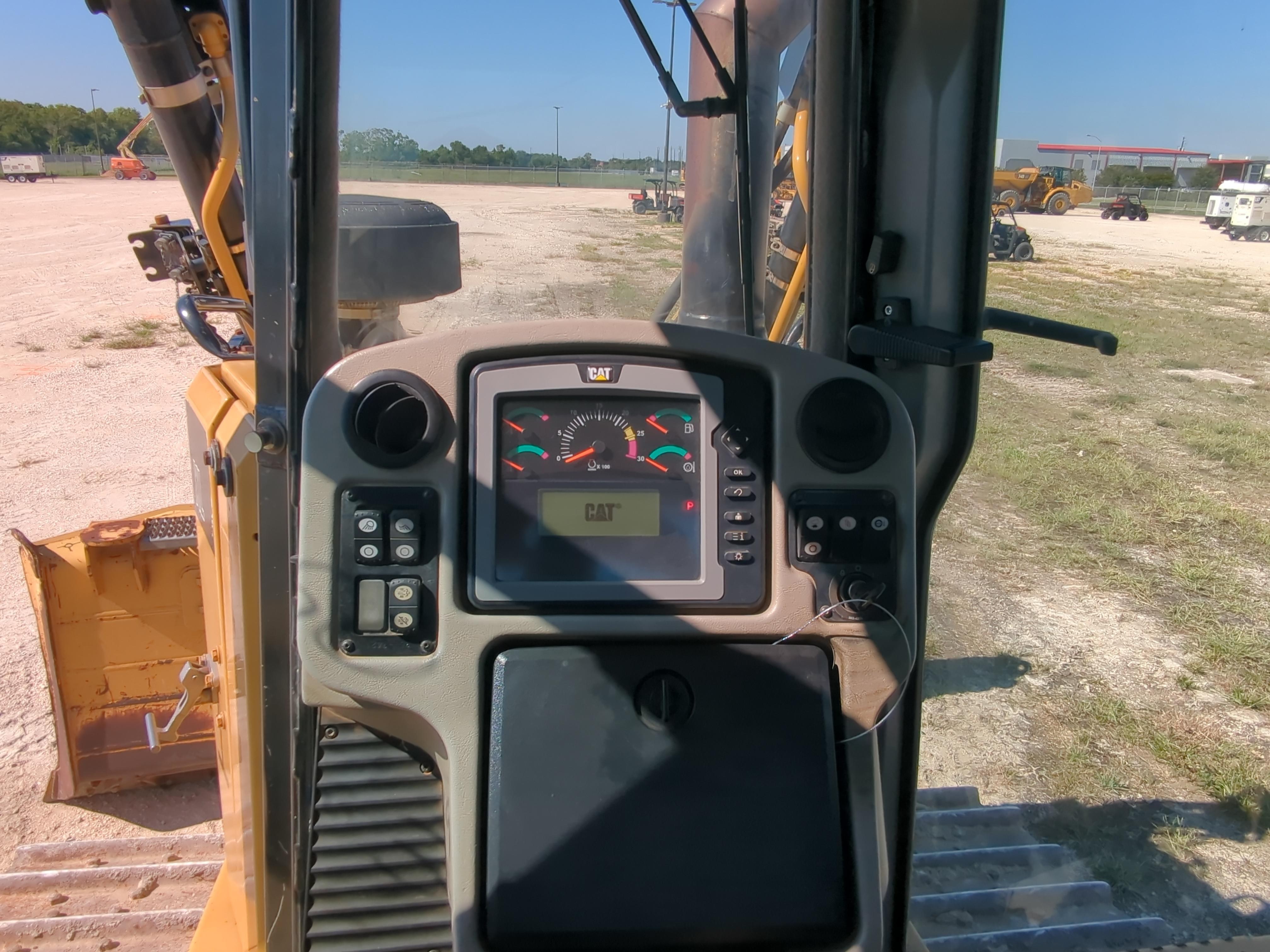 Caterpillar D6