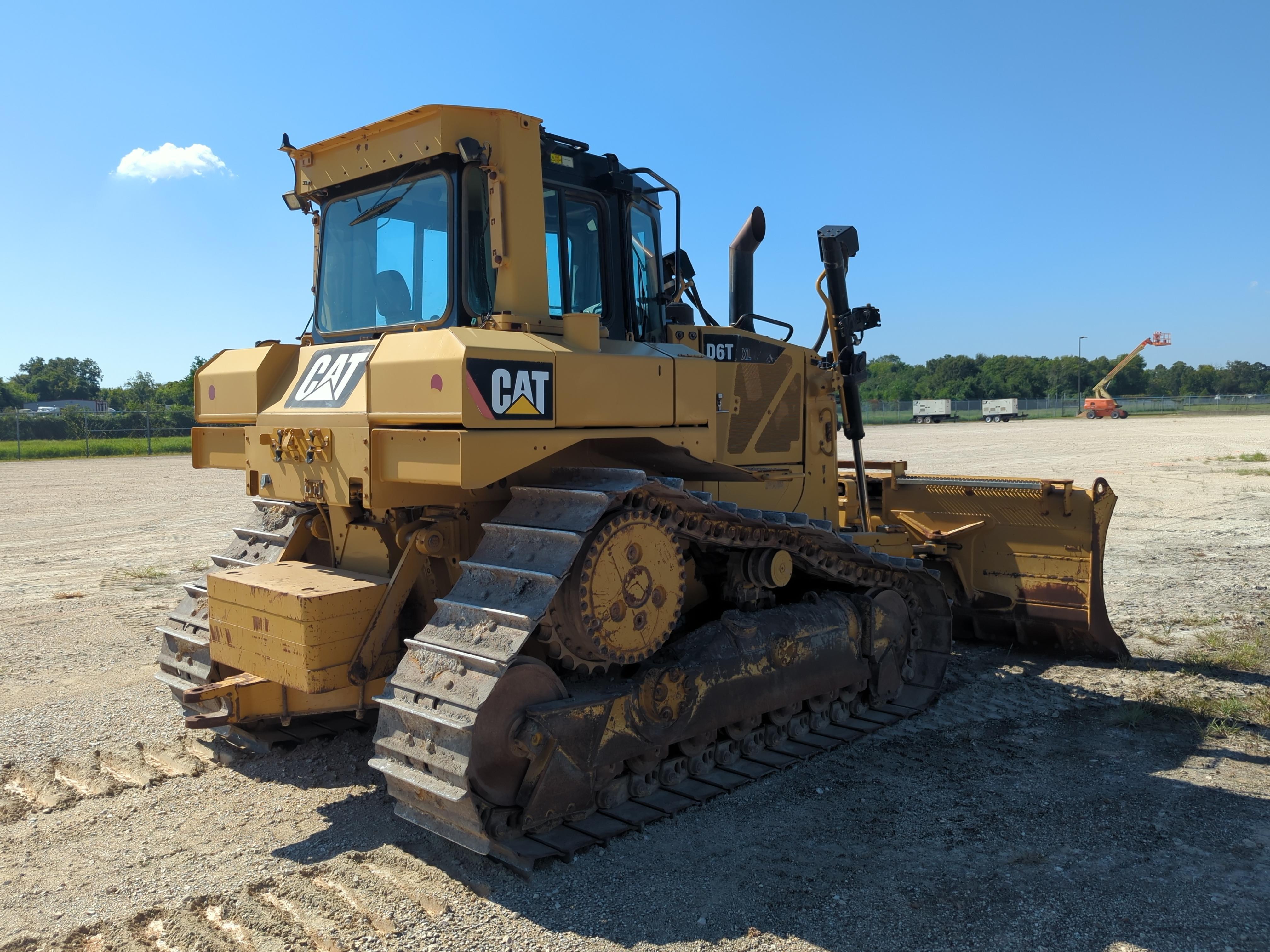 Caterpillar D6