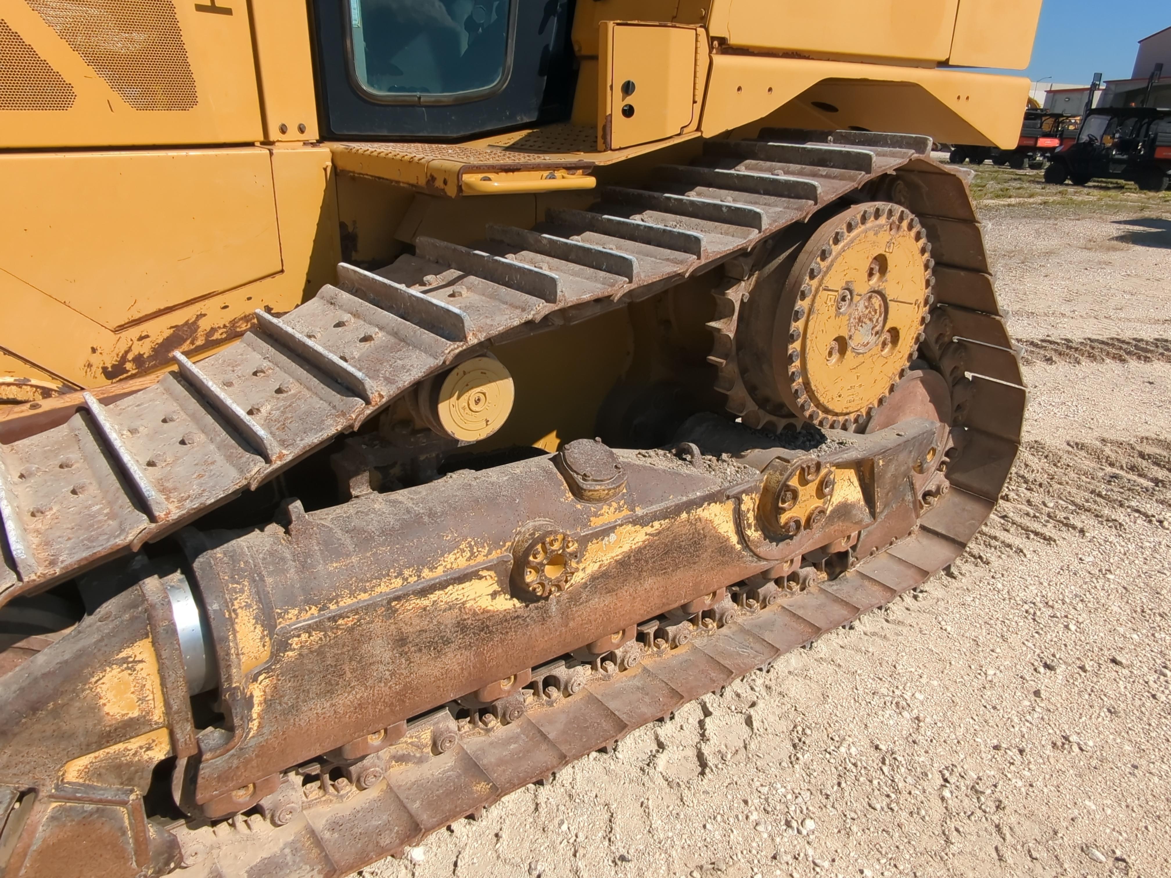 Caterpillar D6