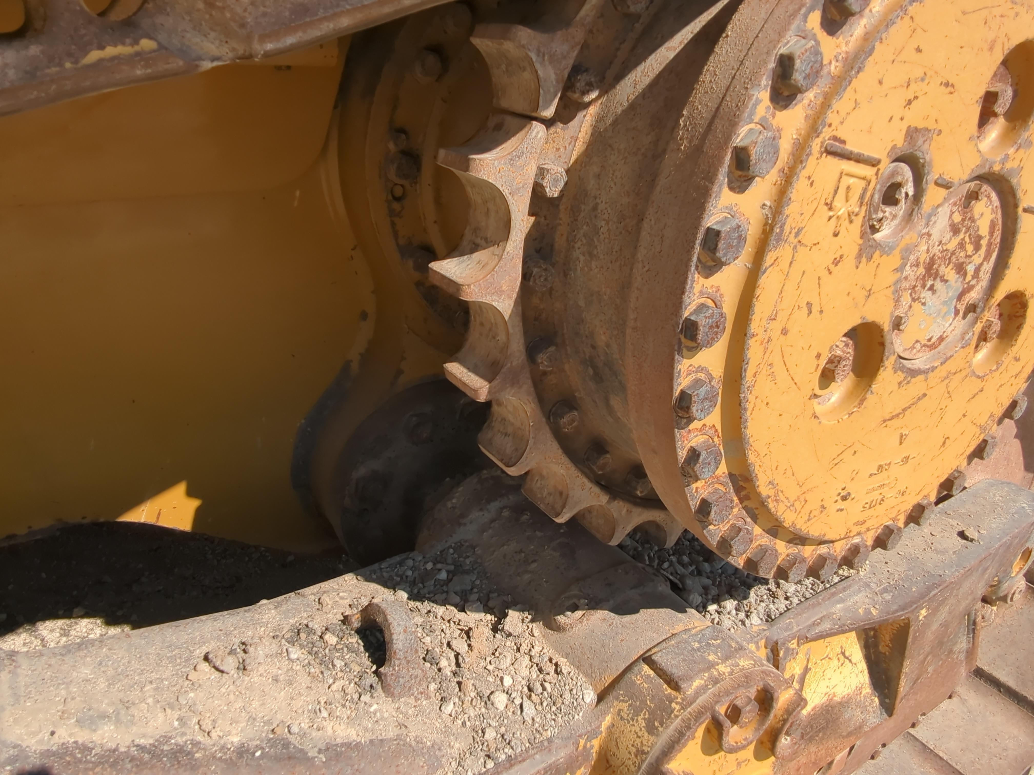 Caterpillar D6