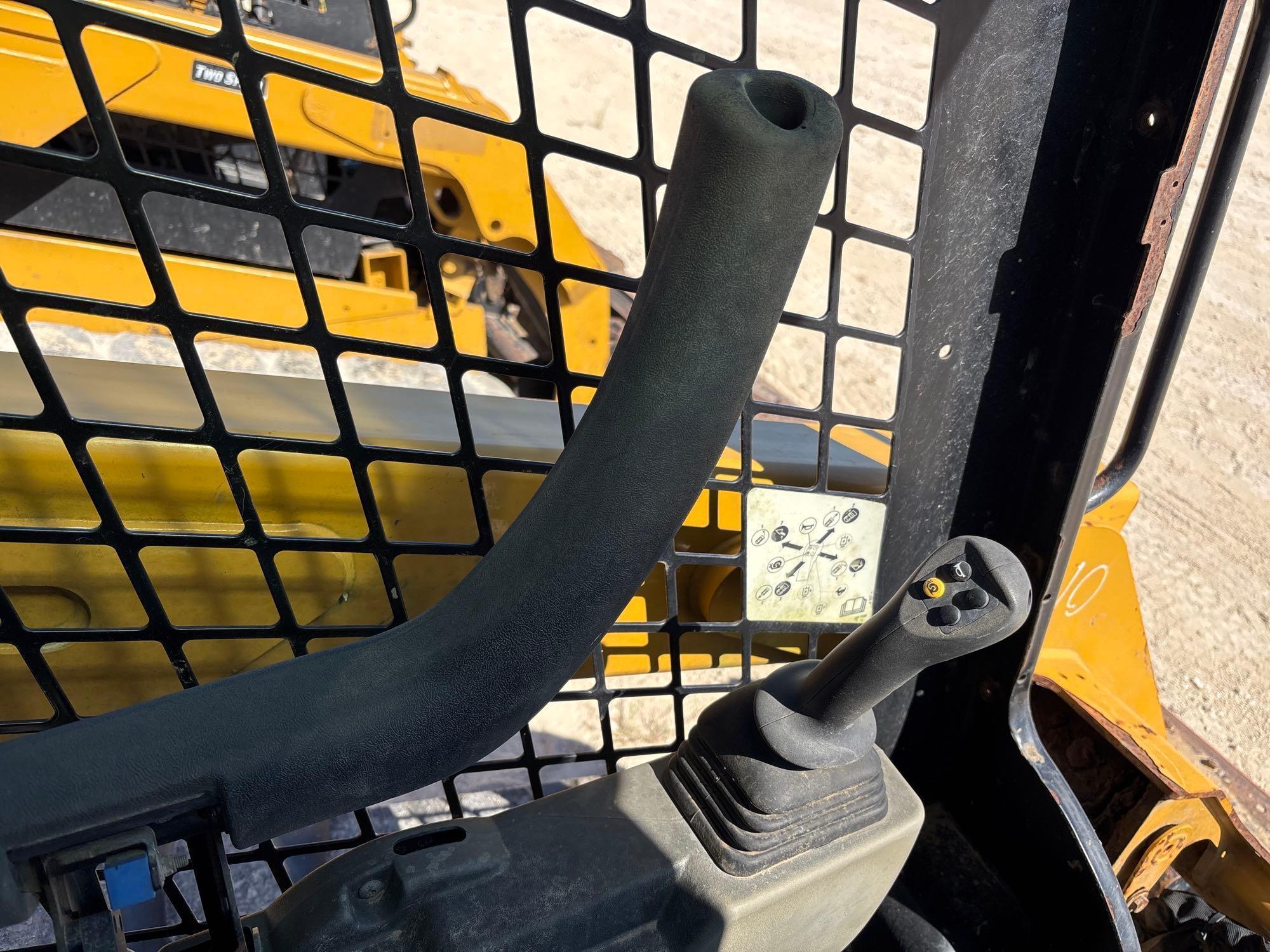 2022 Caterpillar 259