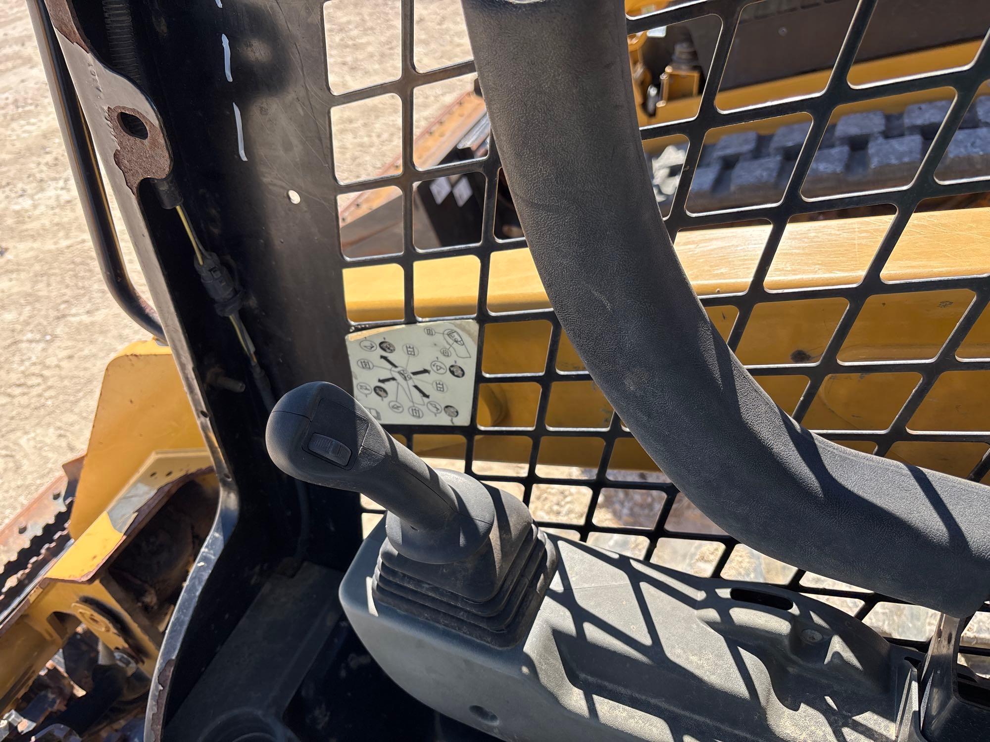 2022 Caterpillar 259