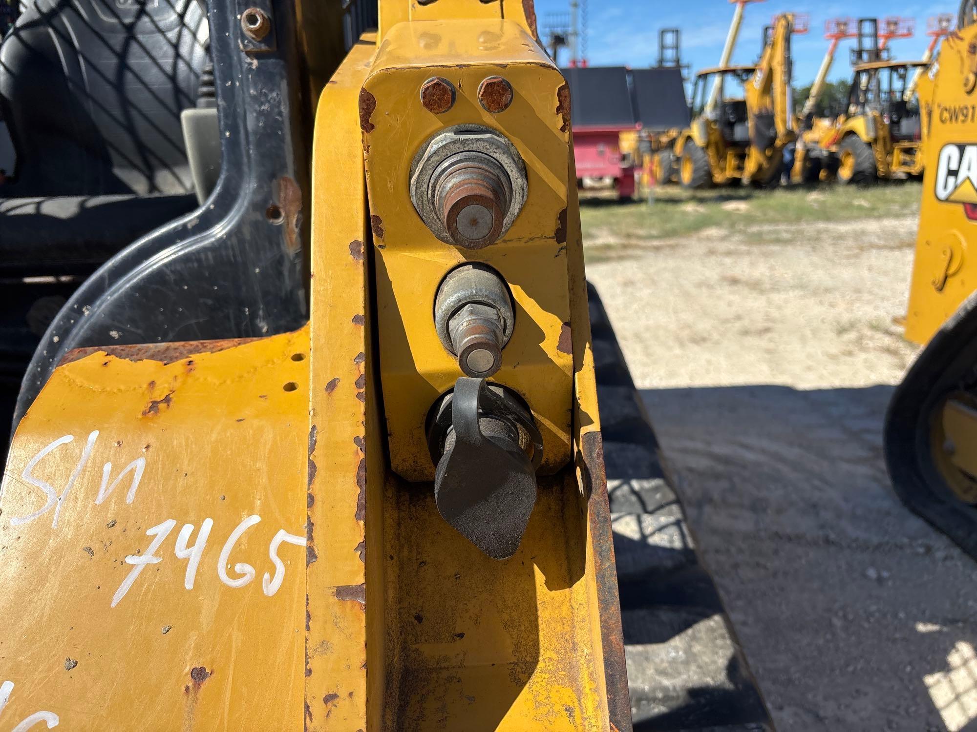 2022 Caterpillar 259