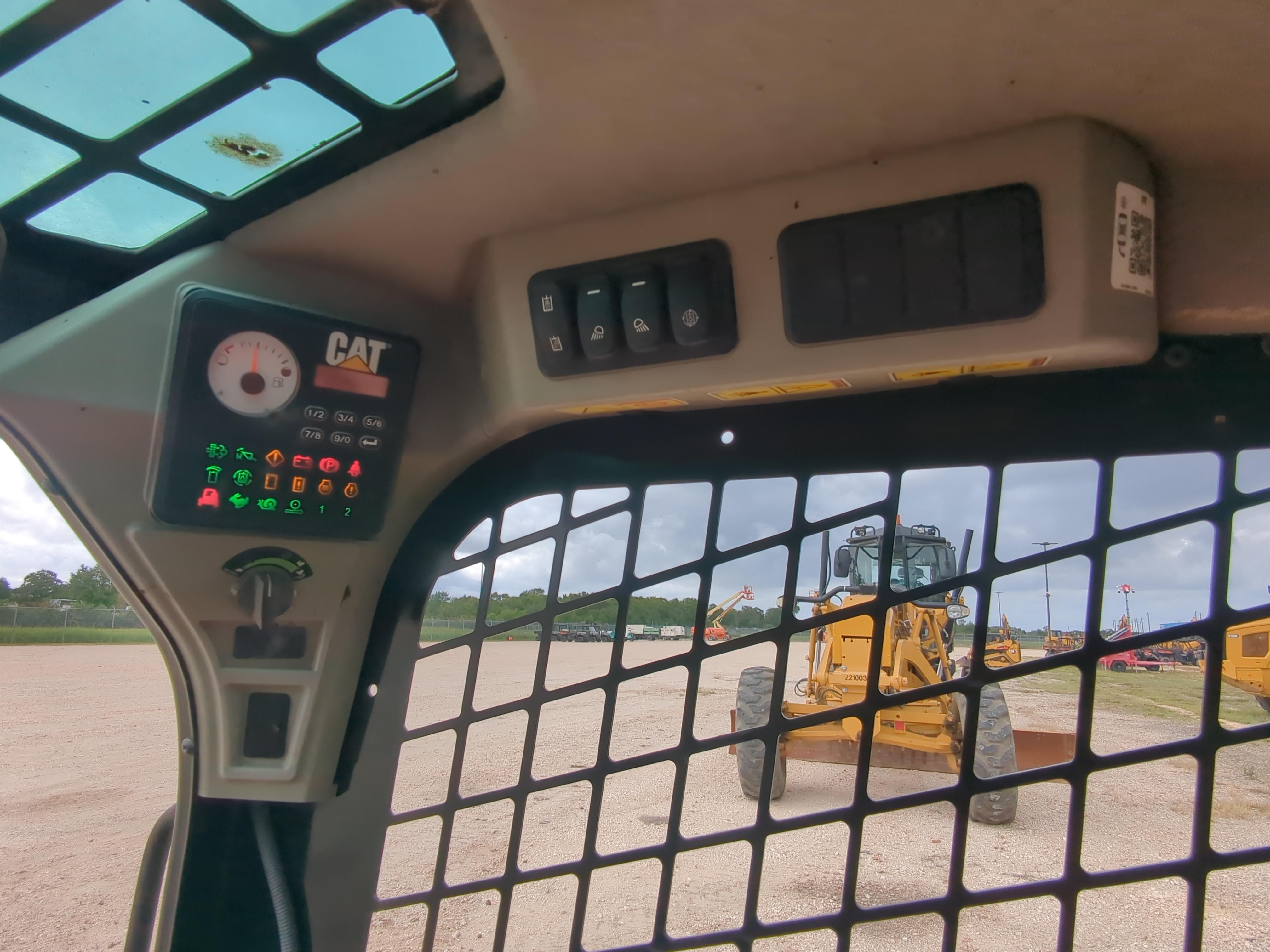 2023 Caterpillar 239D