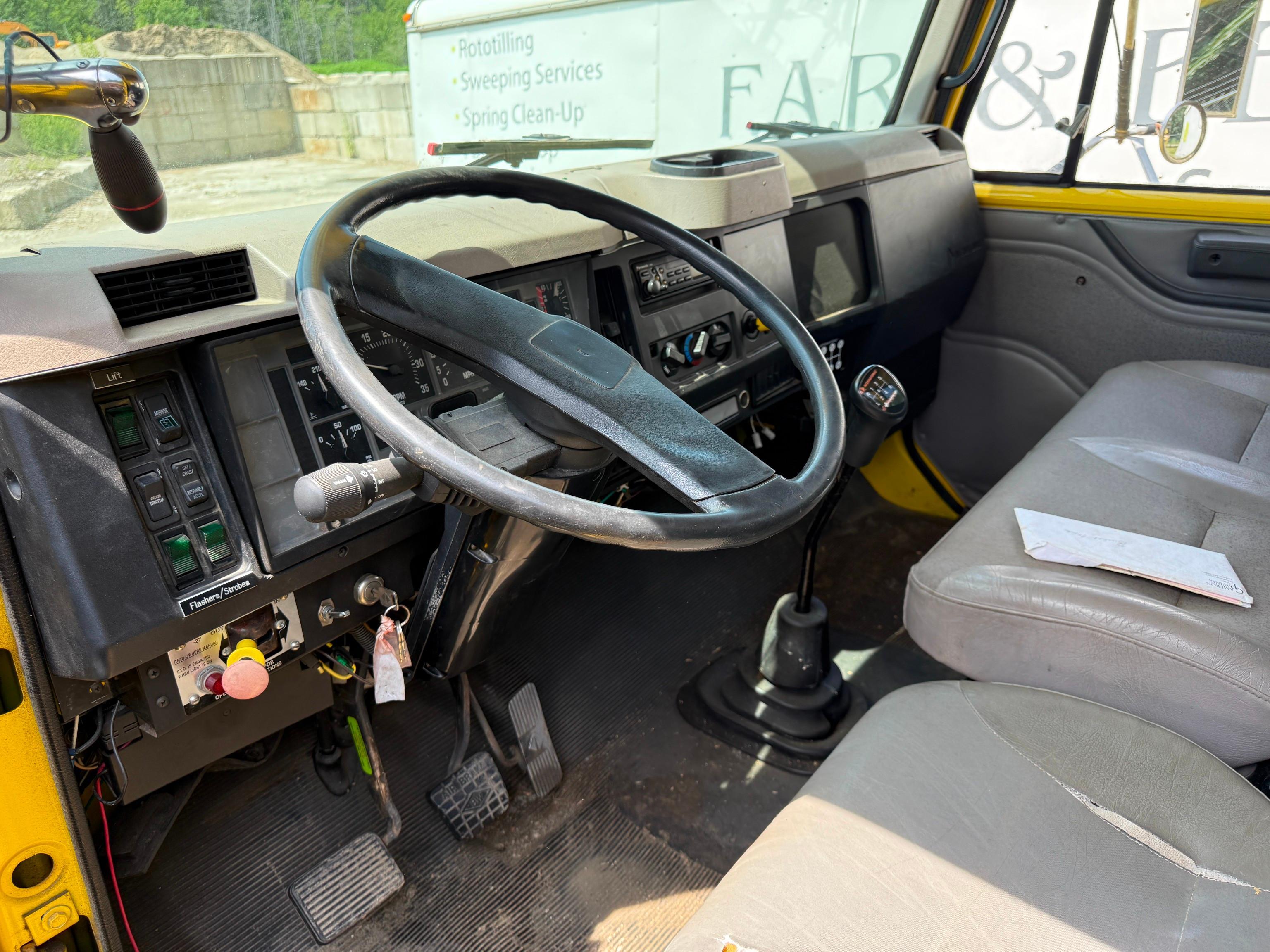 2000 International 4700