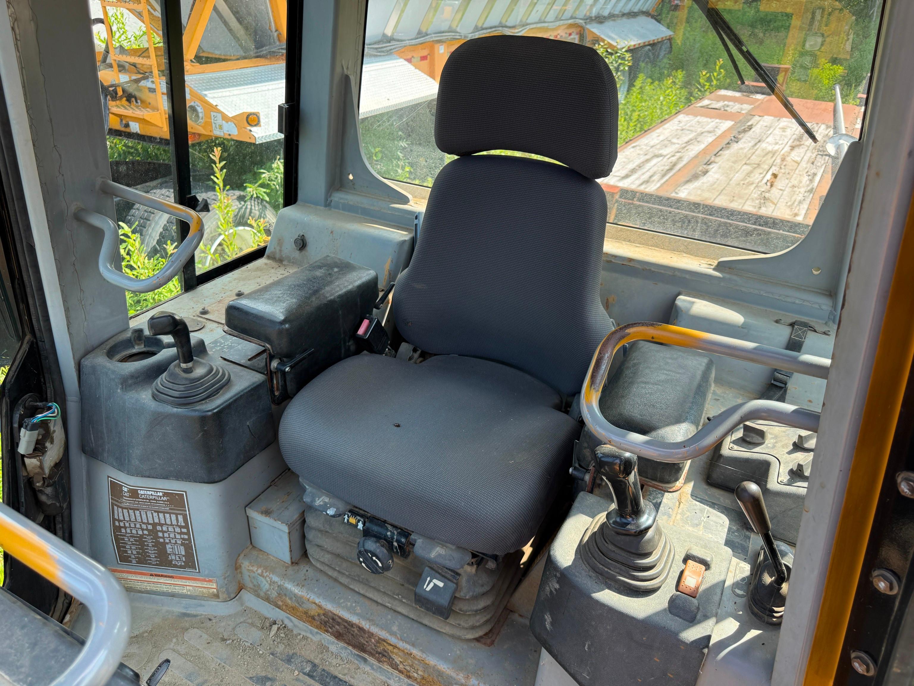 Caterpillar D4G XL