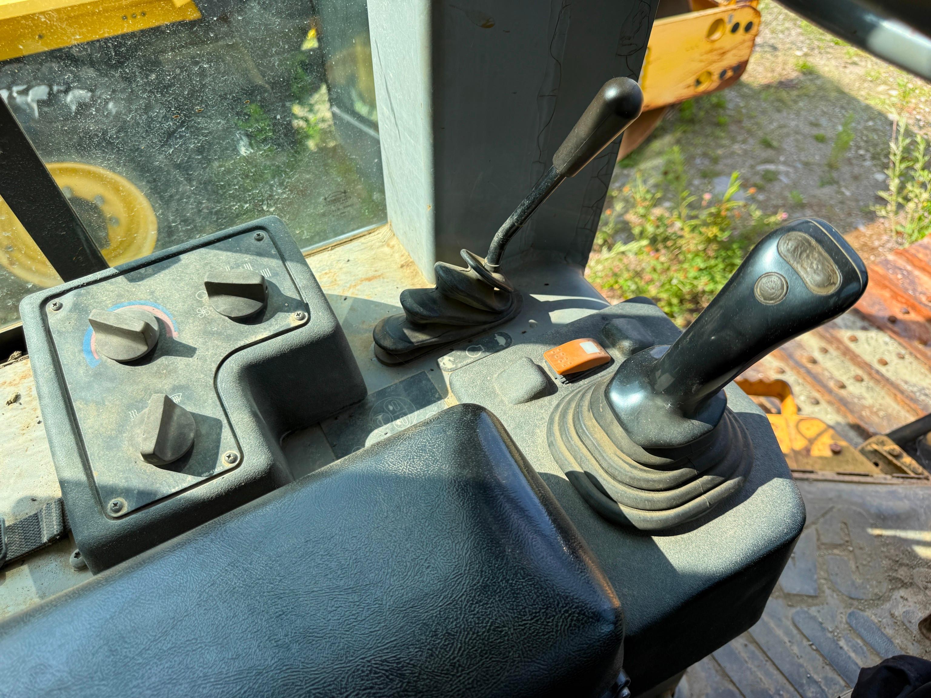 Caterpillar D4G XL