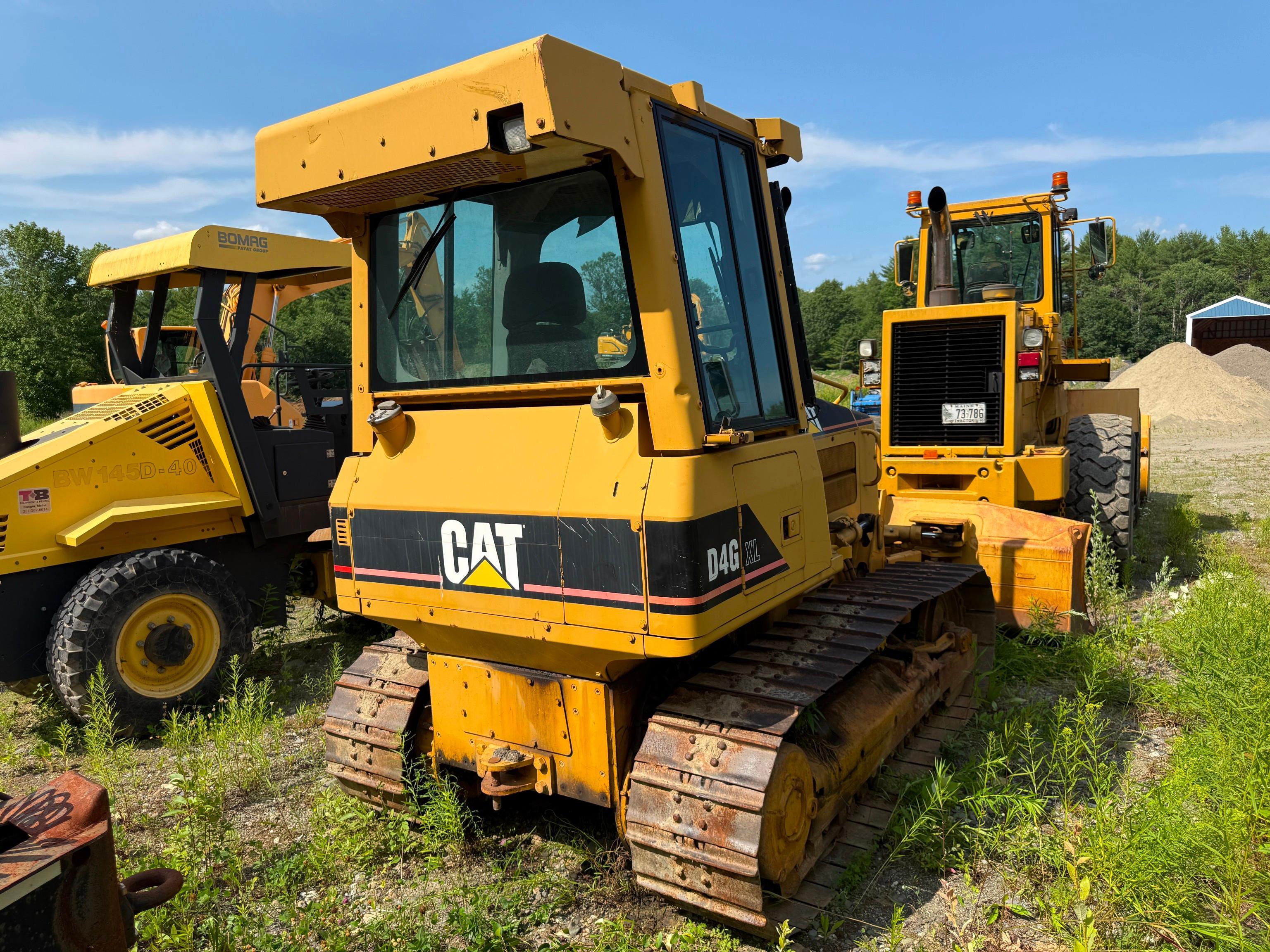Caterpillar D4G XL