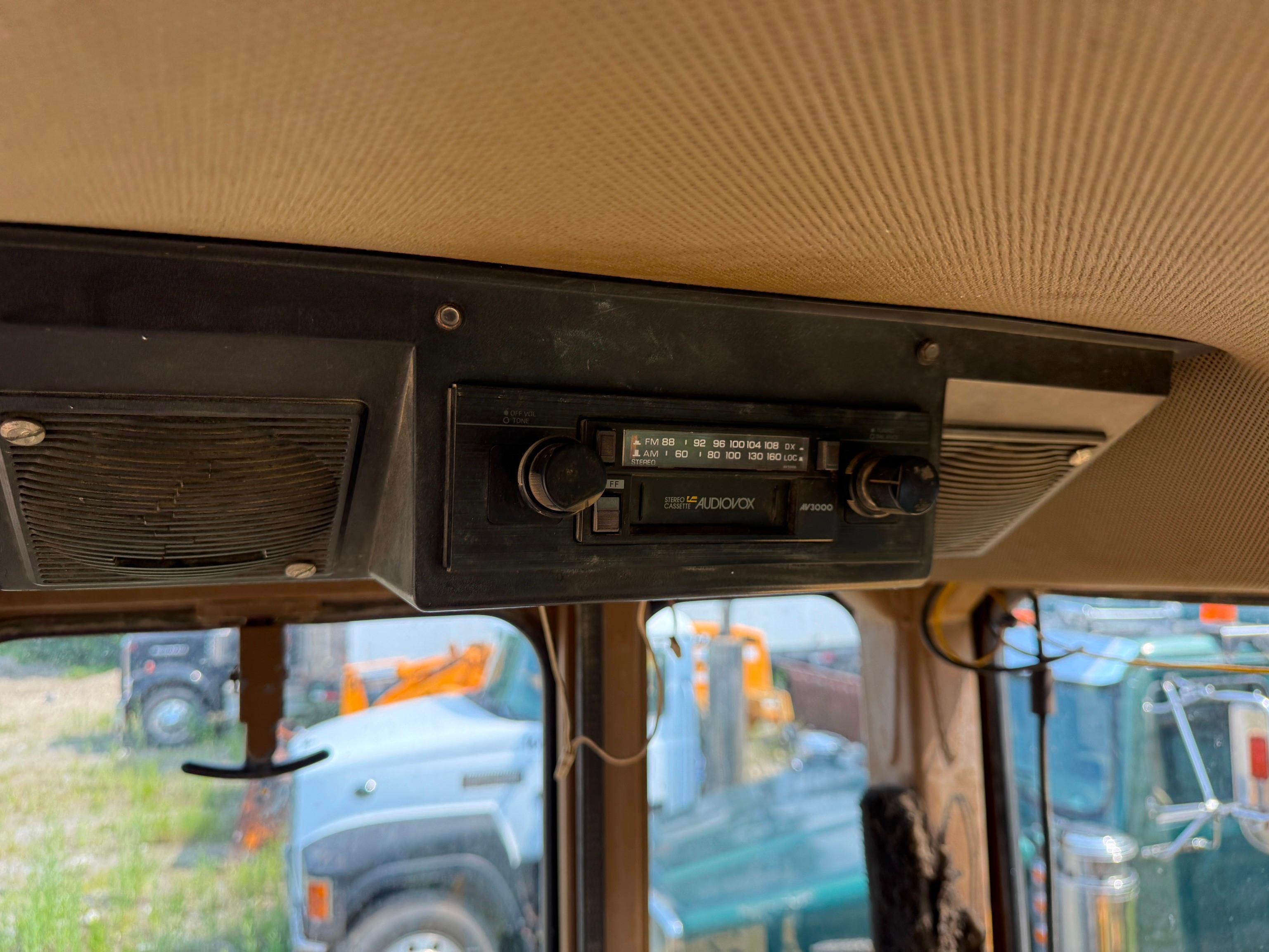 Caterpillar 936F