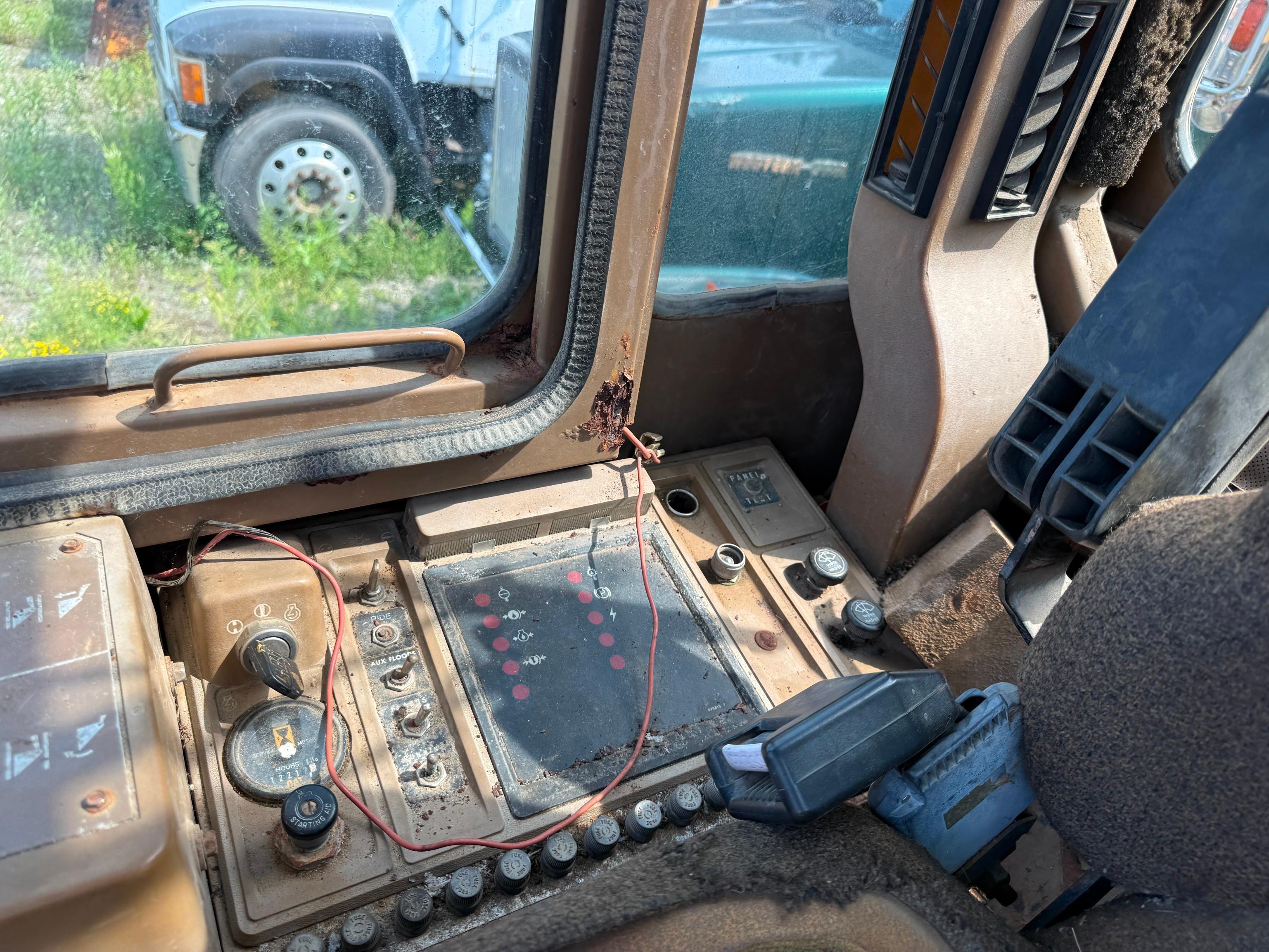 Caterpillar 936F