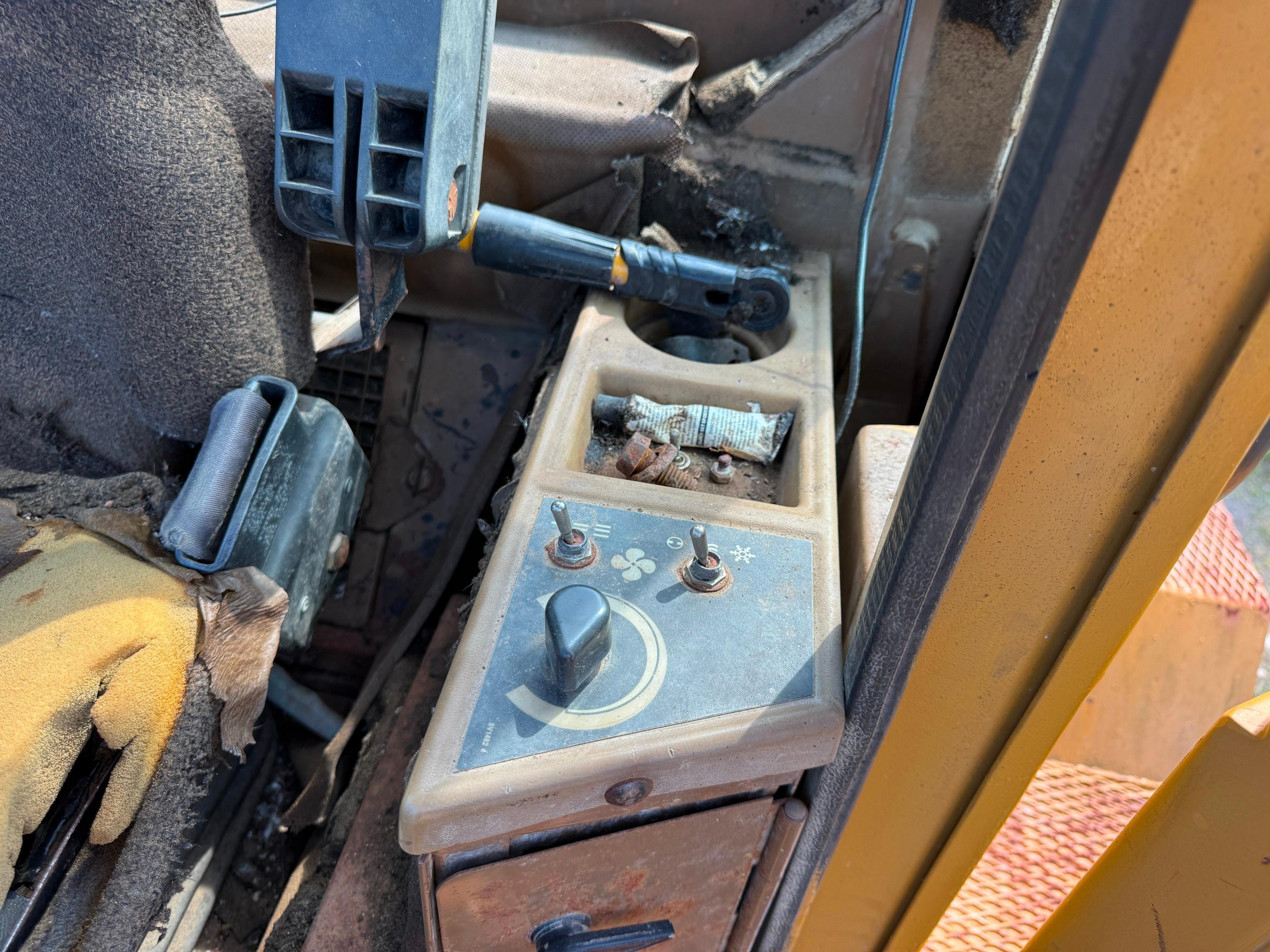 Caterpillar 936F
