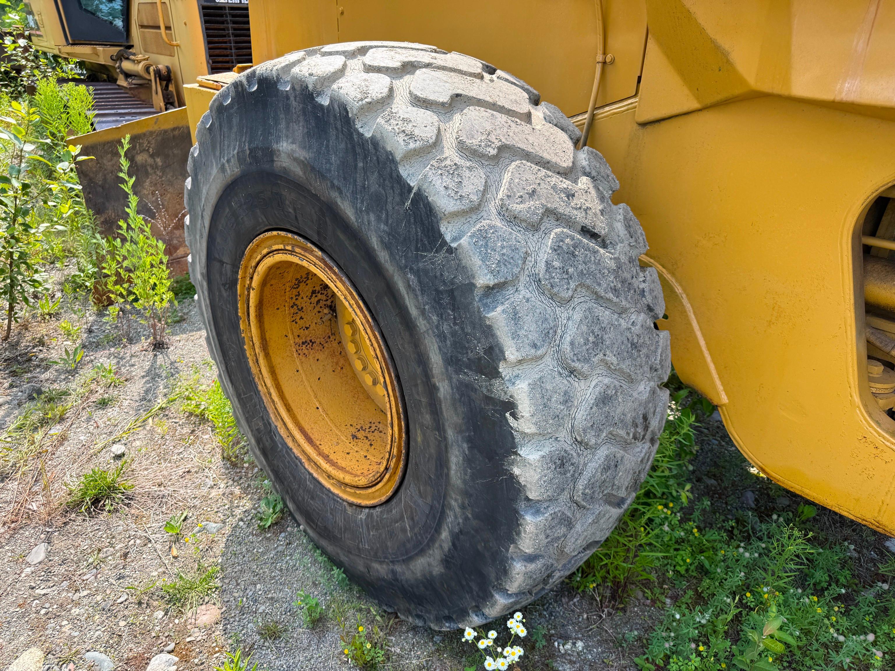 Caterpillar 936F
