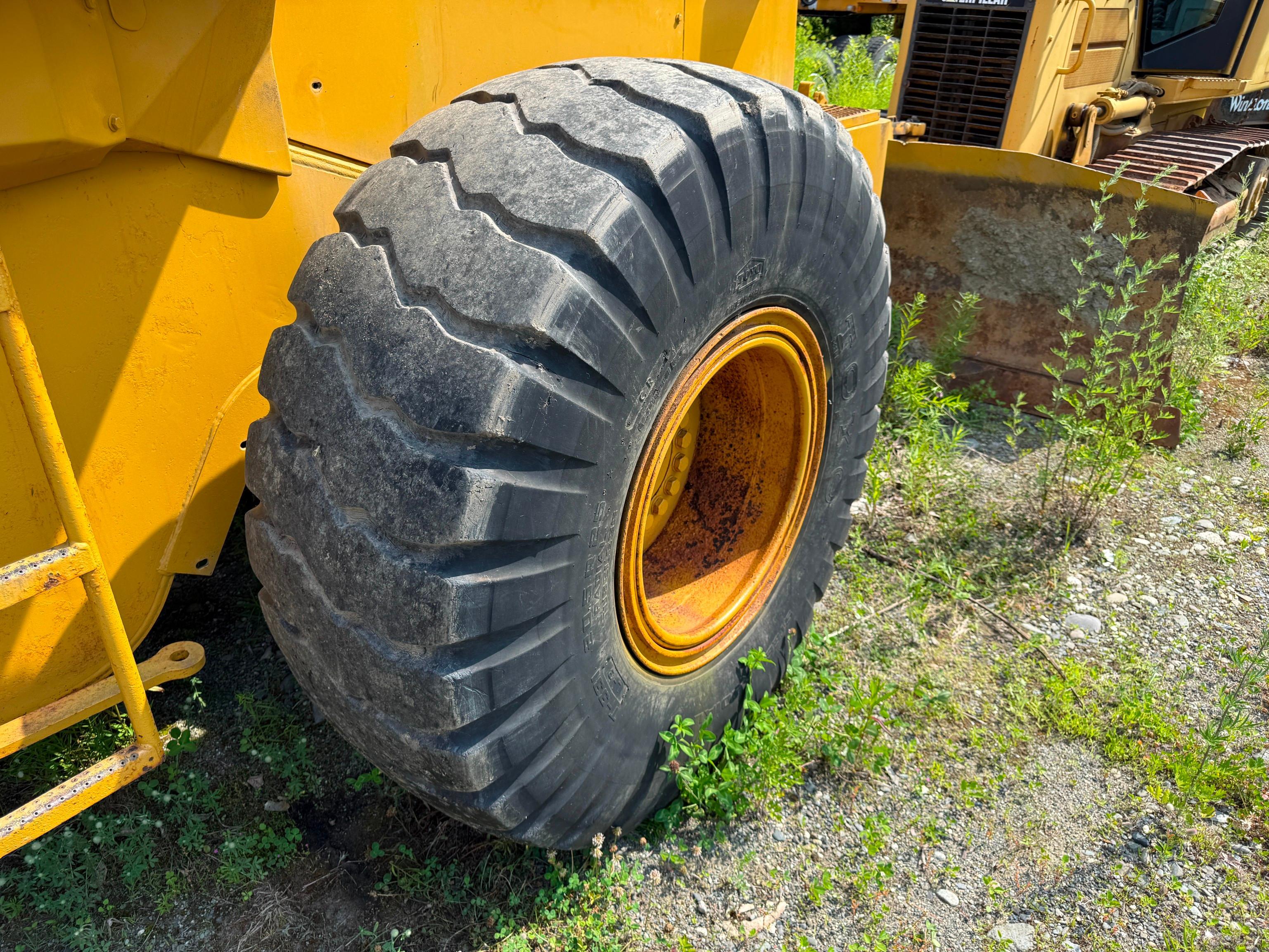 Caterpillar 936F