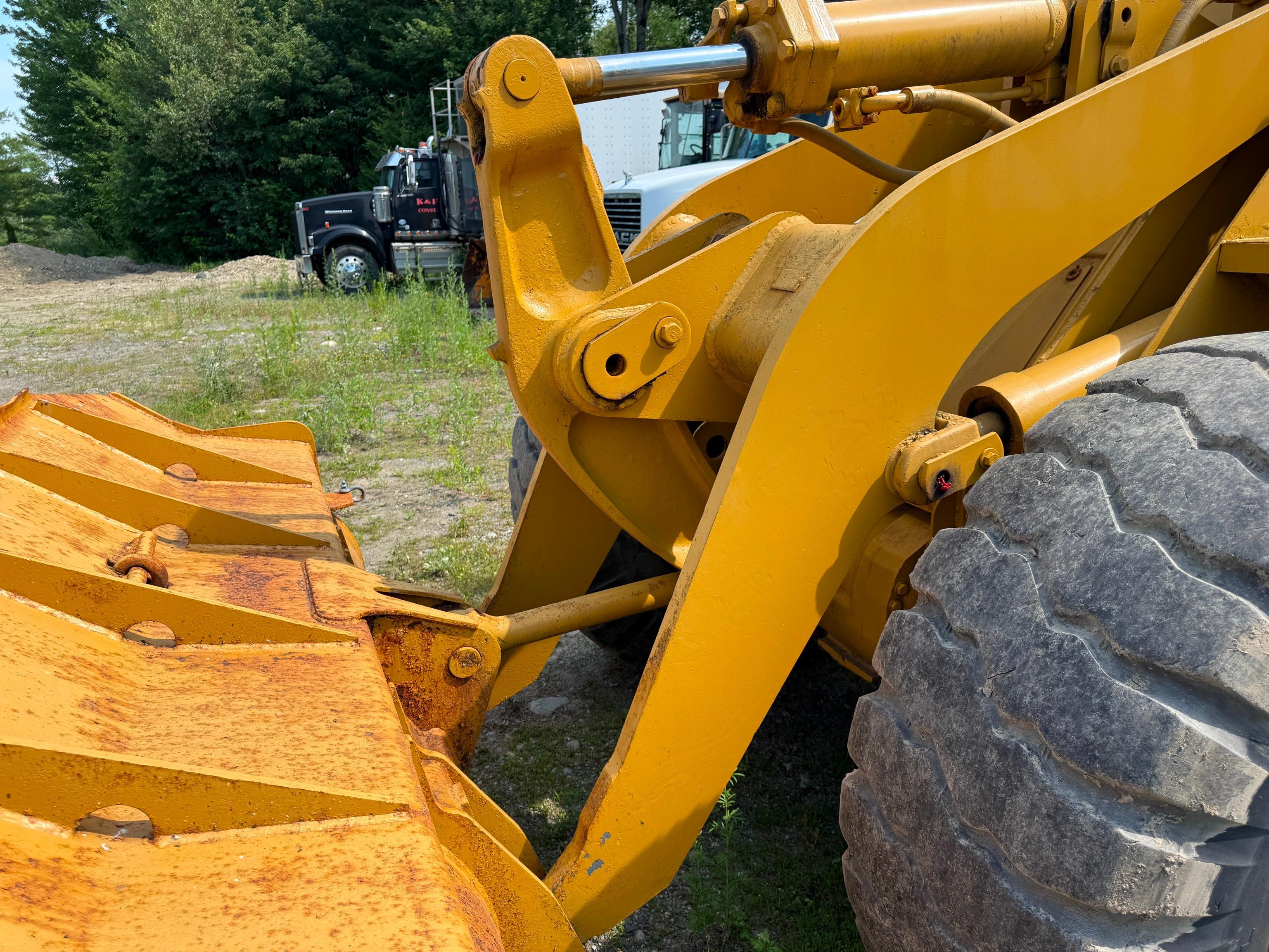 Caterpillar 936F