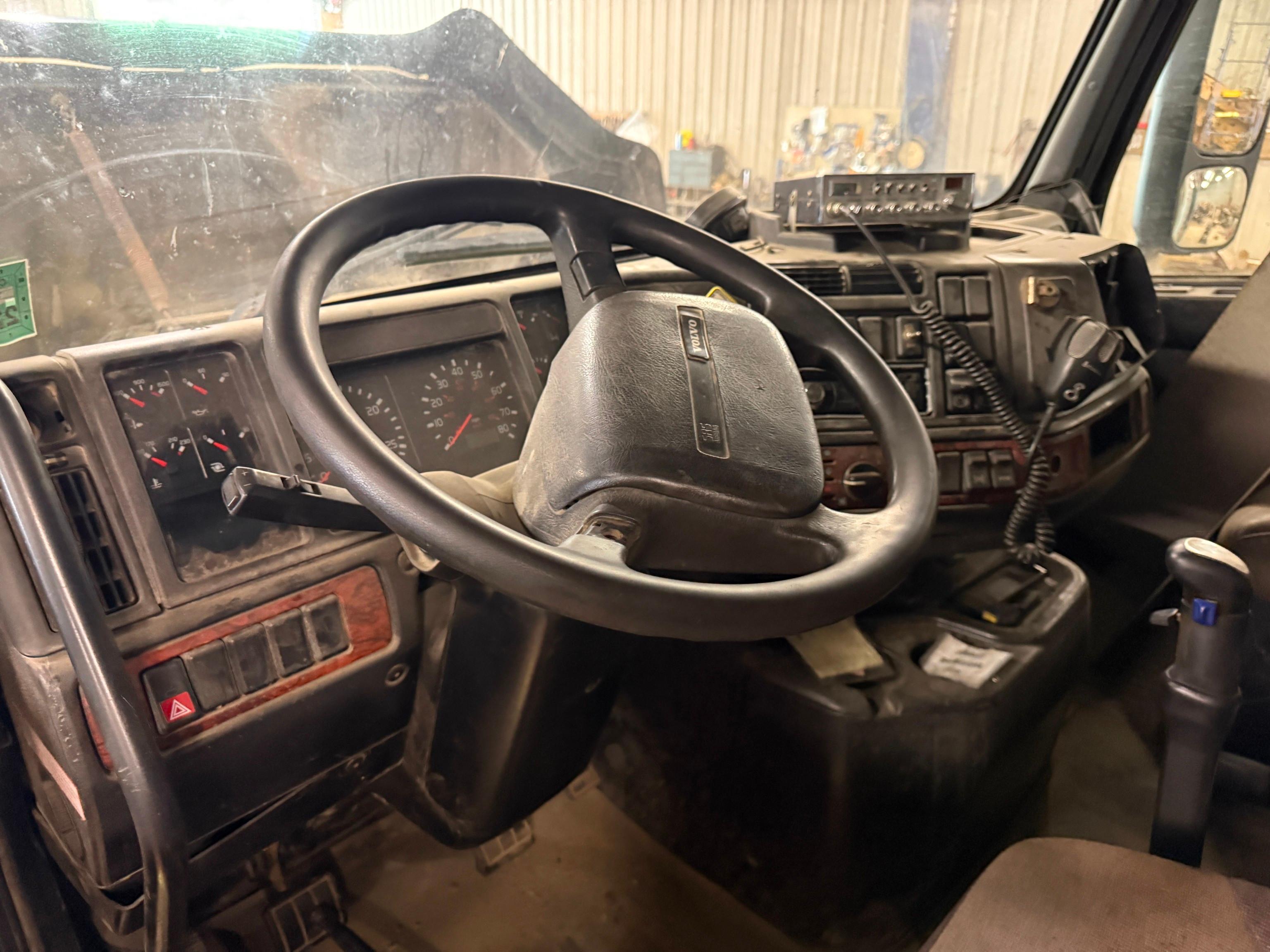 2003 Volvo VHD