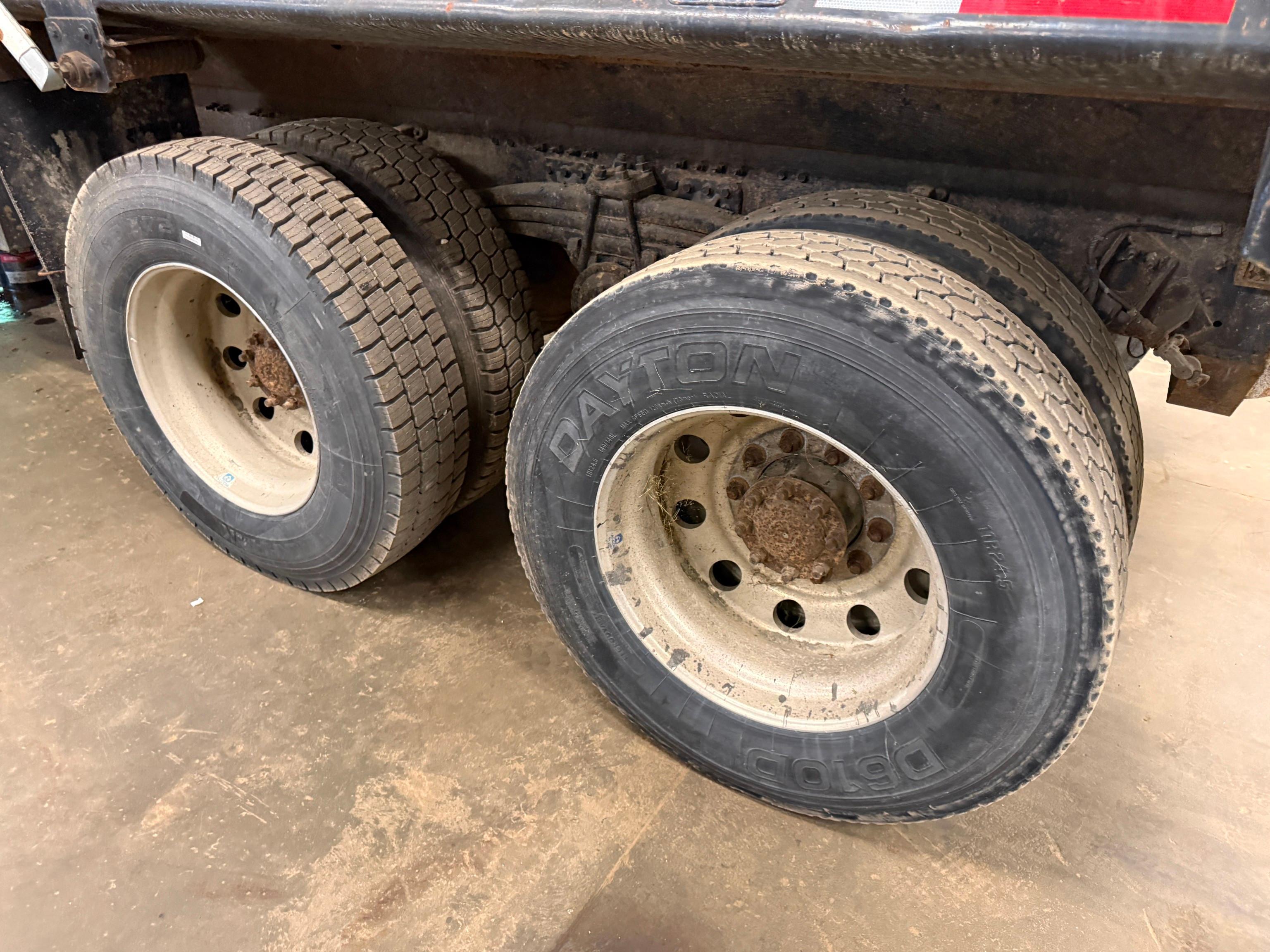 2003 Volvo VHD