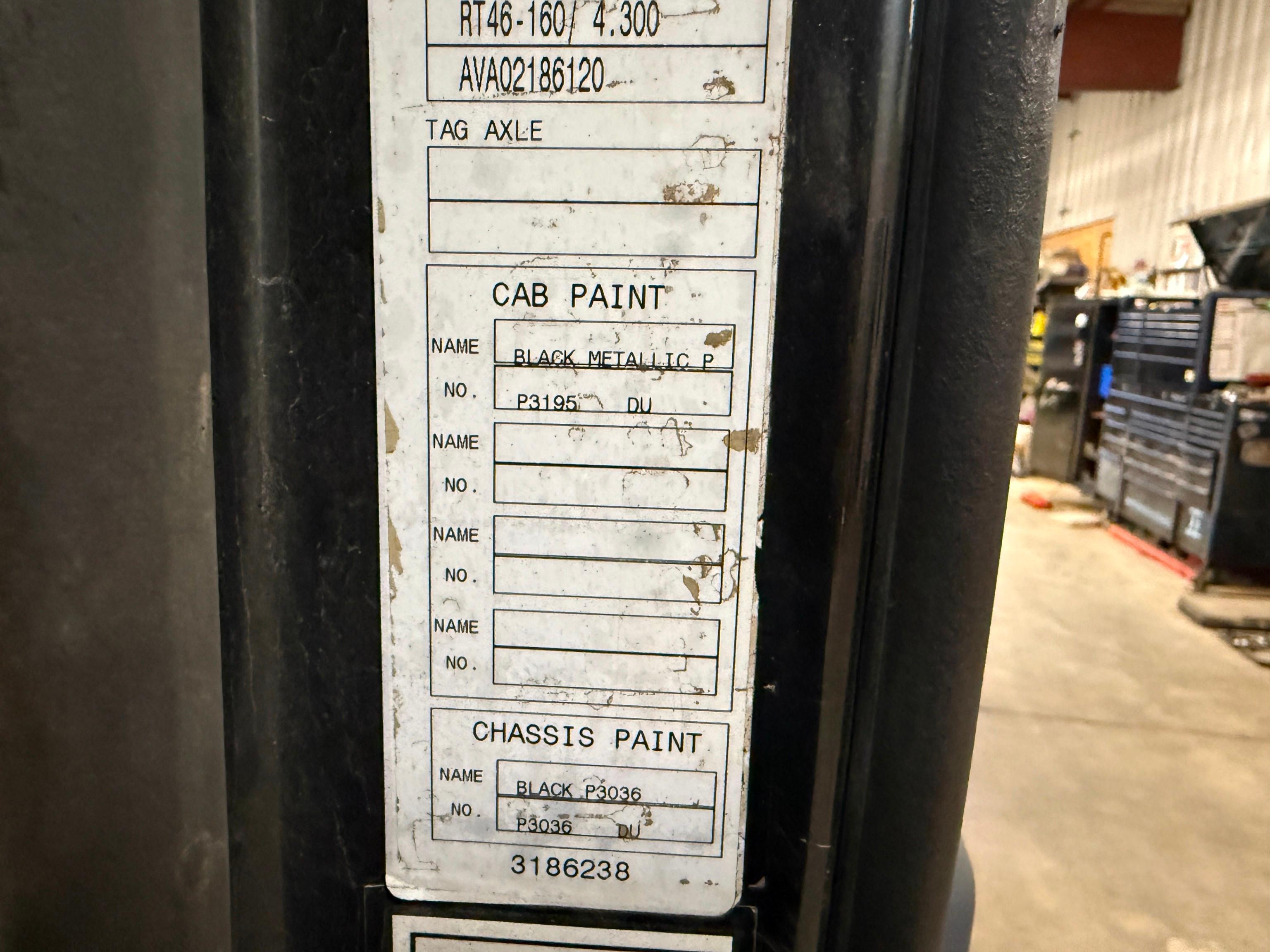 2003 Volvo VHD
