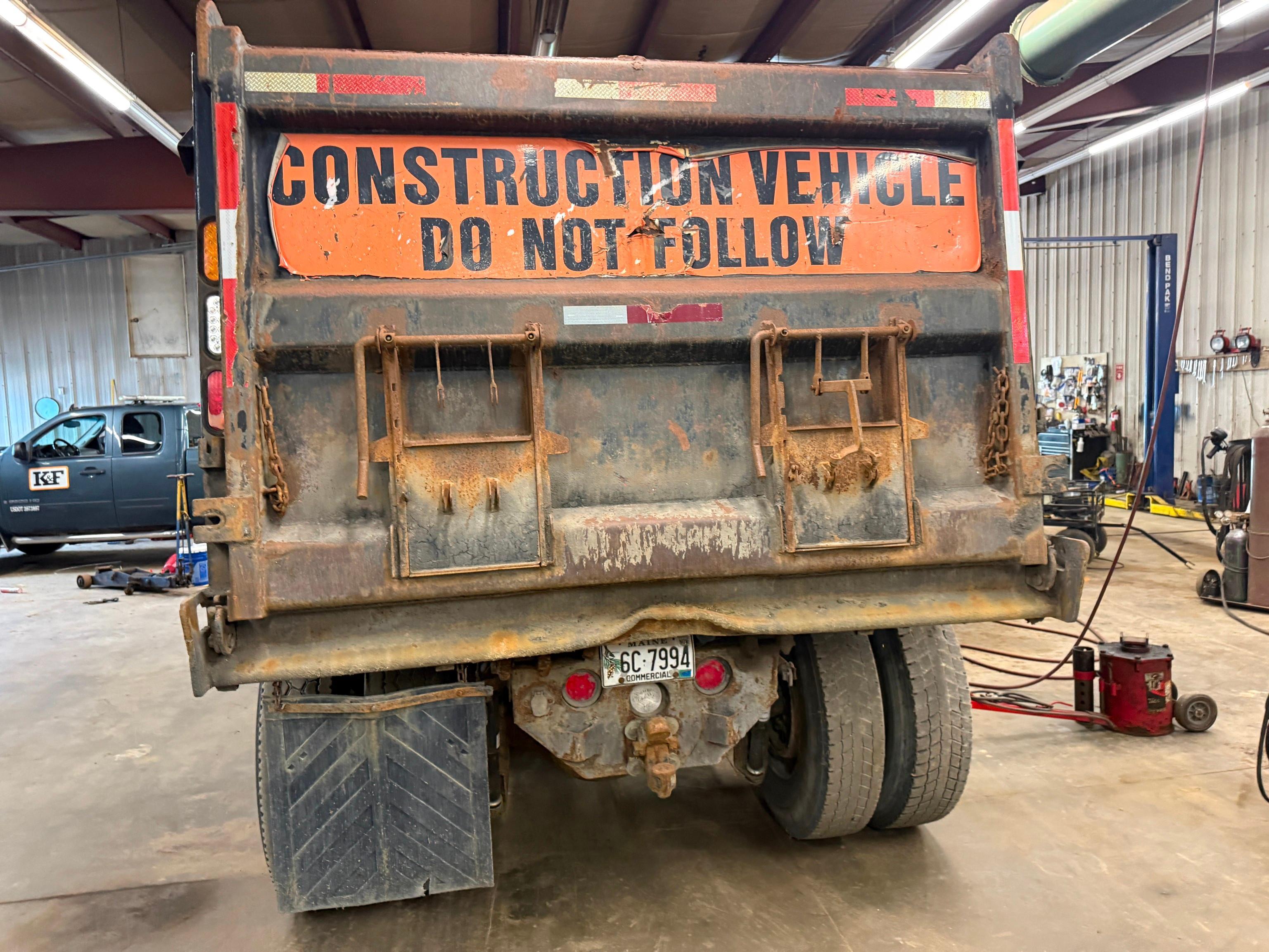 2003 Volvo VHD