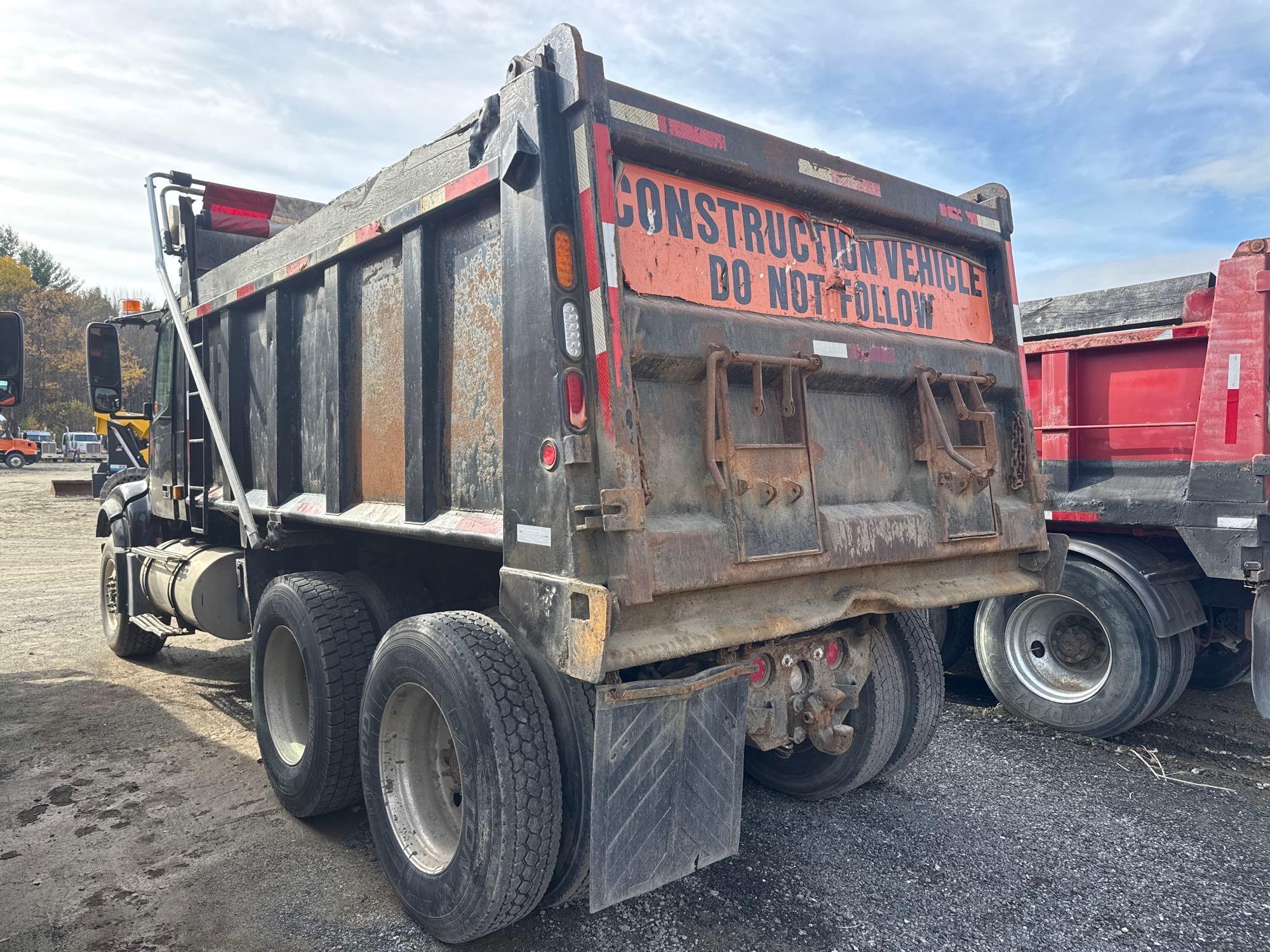 2003 Volvo VHD