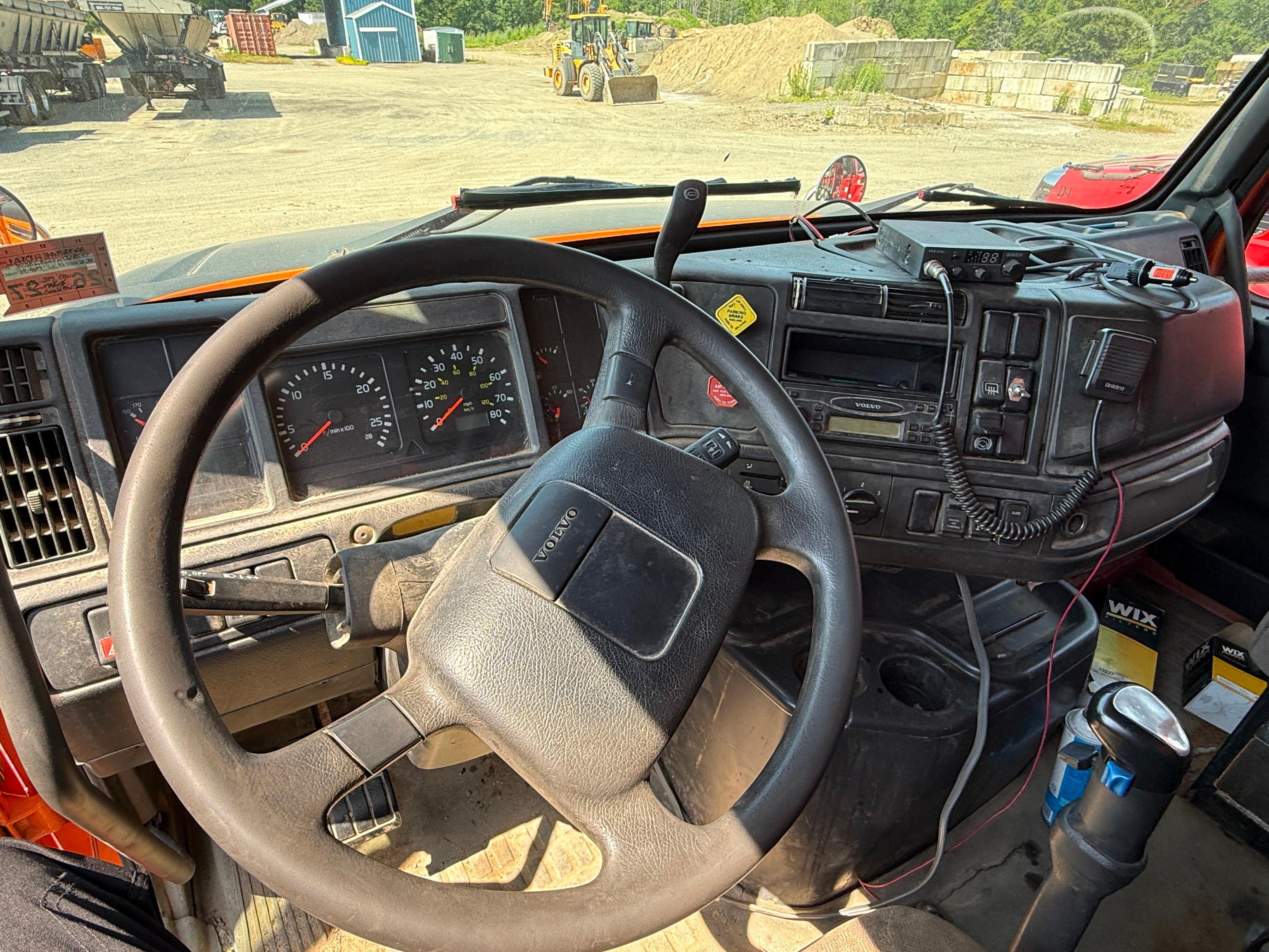 2002 Volvo VHD