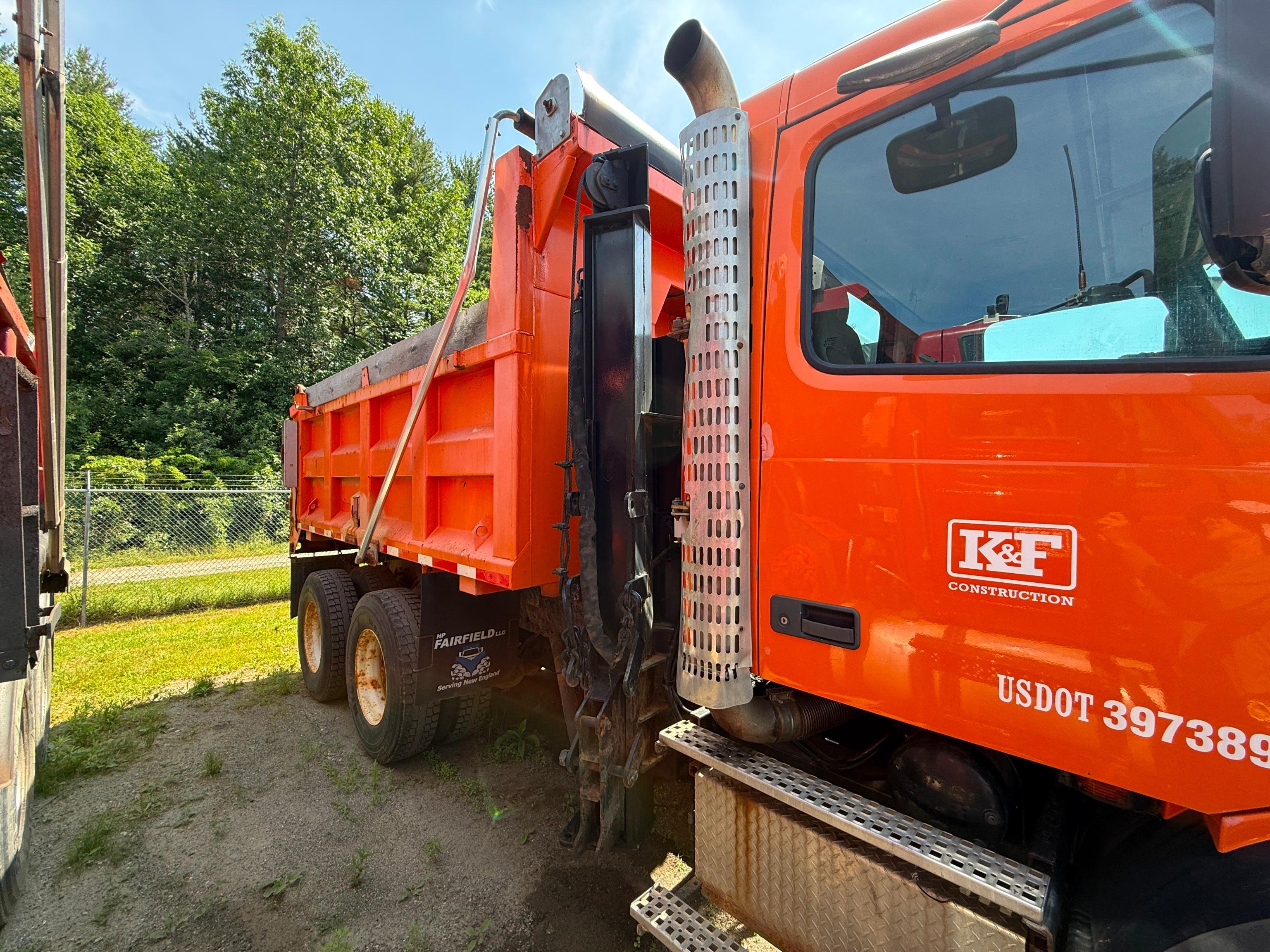 2002 Volvo VHD