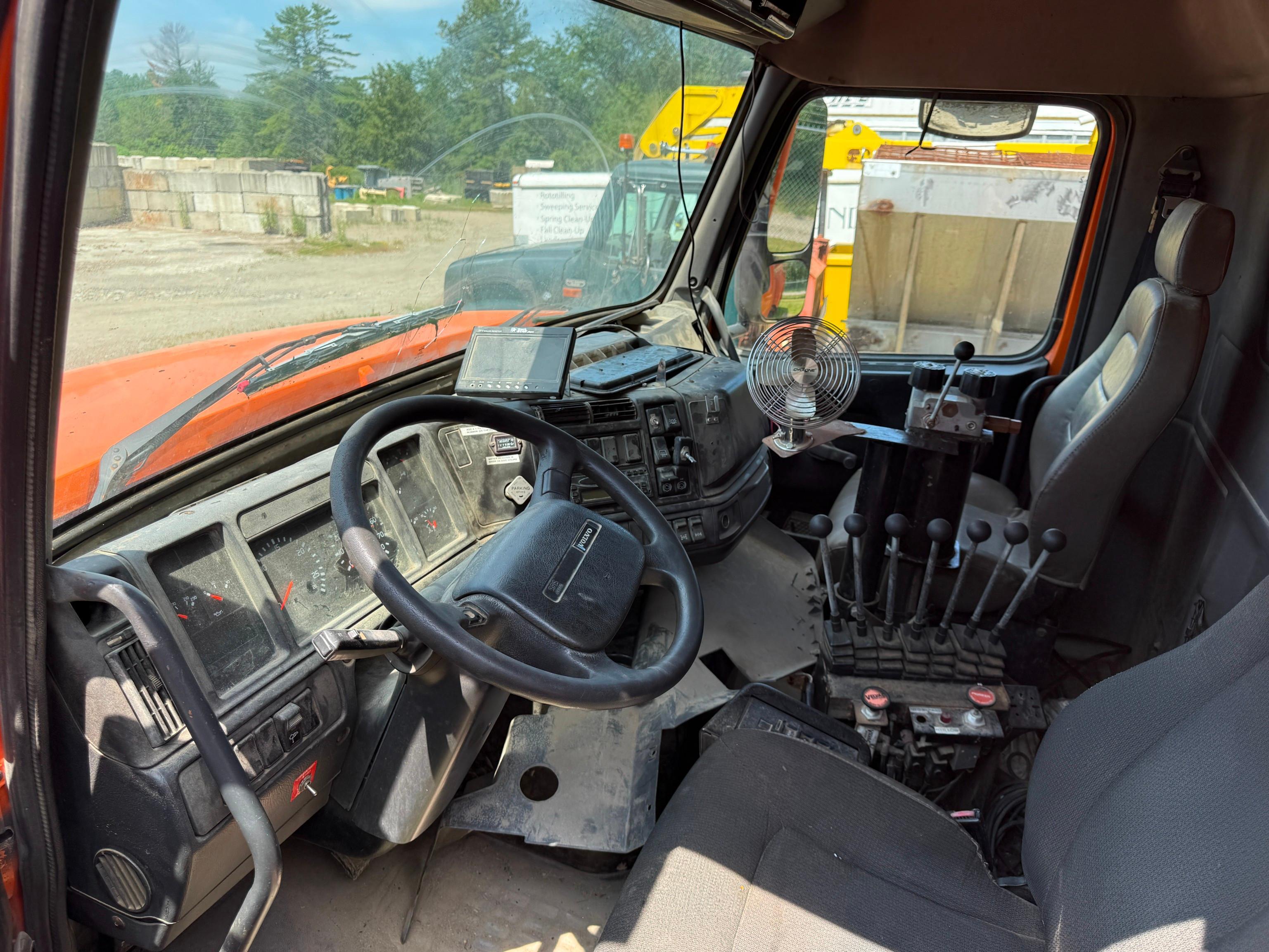 2002 Volvo VHD
