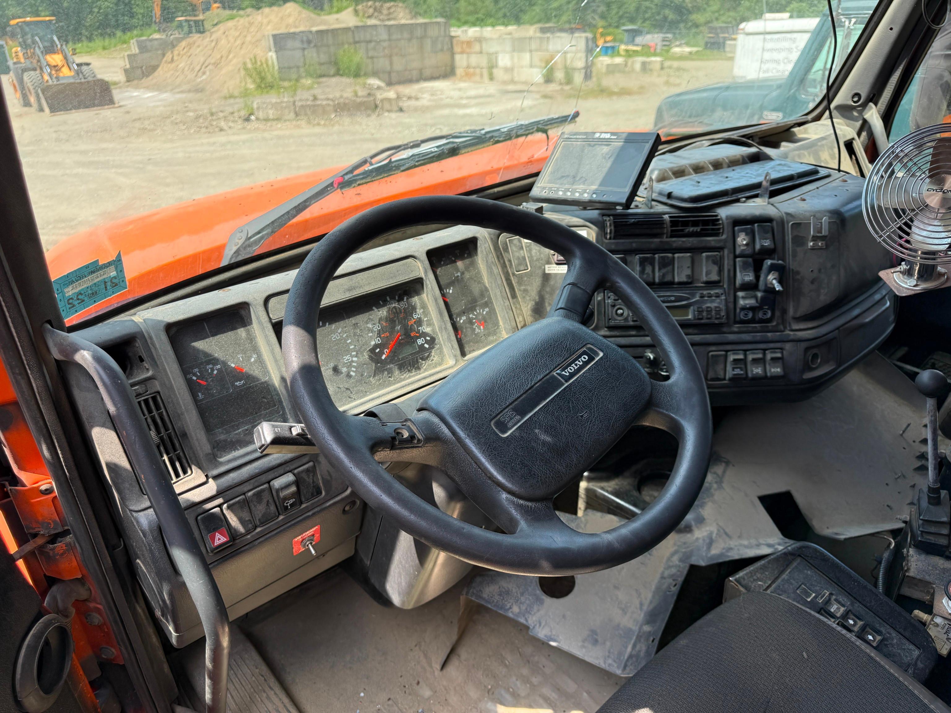 2002 Volvo VHD