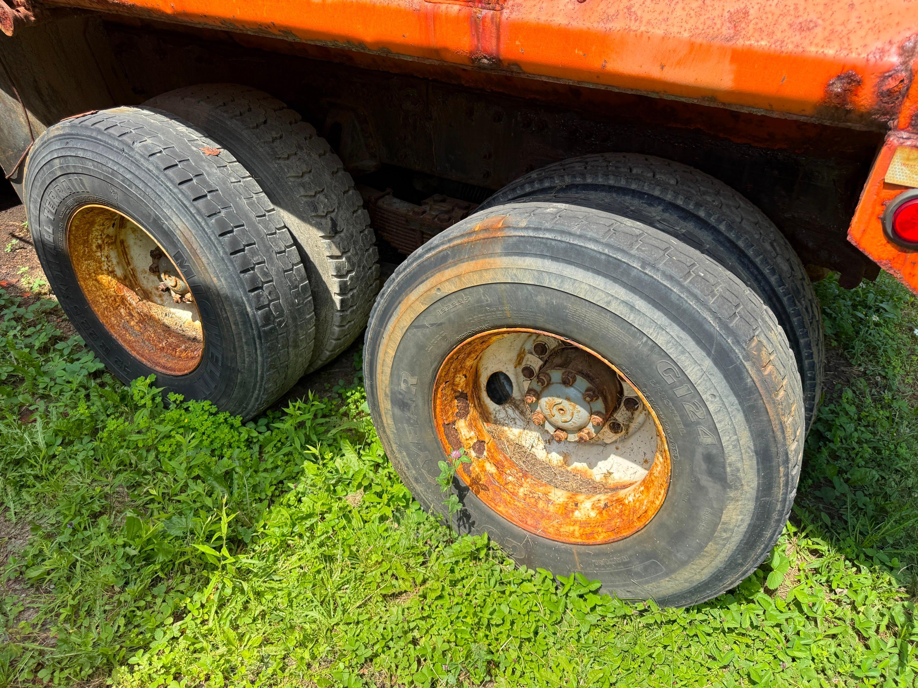 2002 Volvo VHD