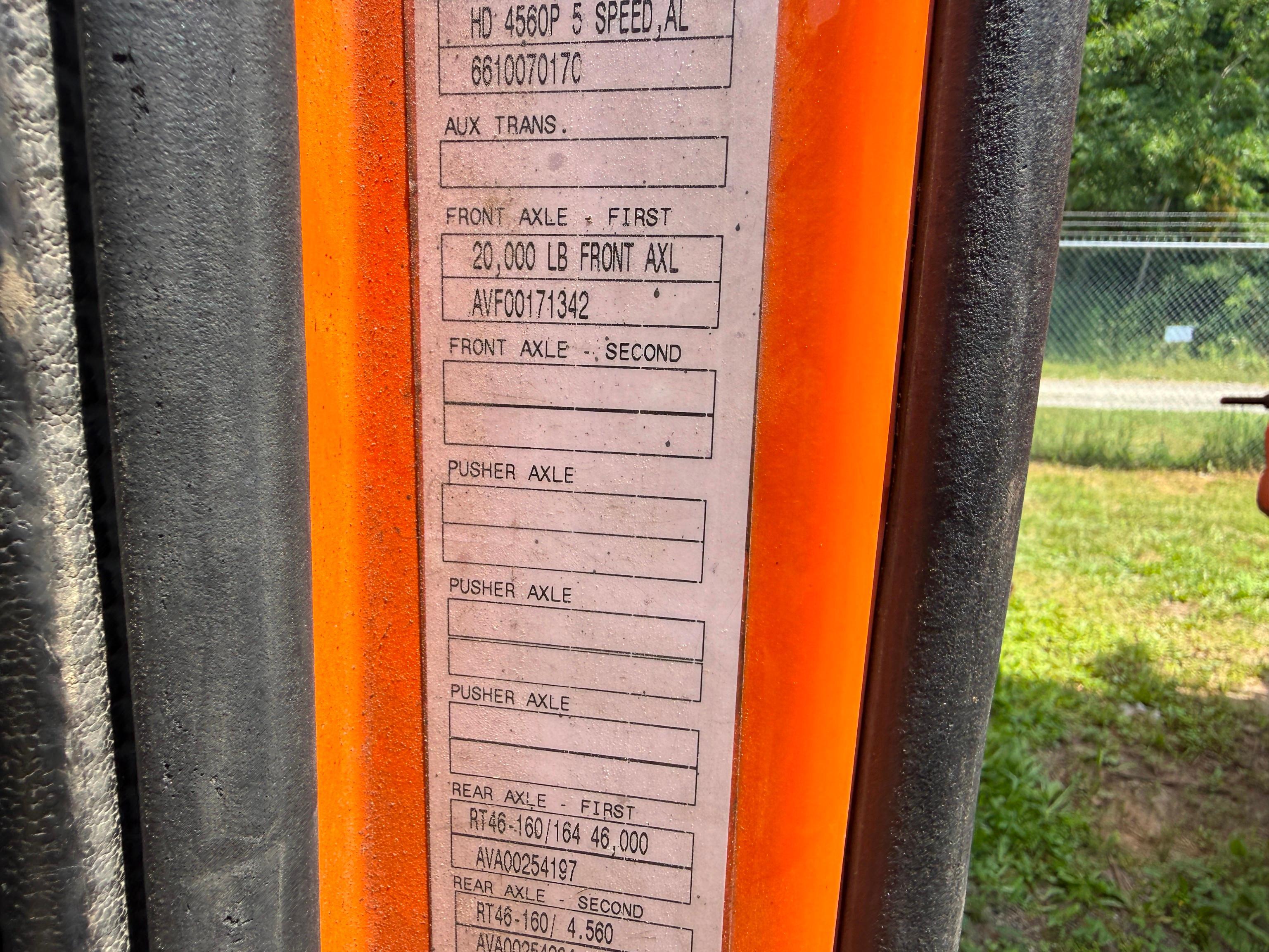 2002 Volvo VHD