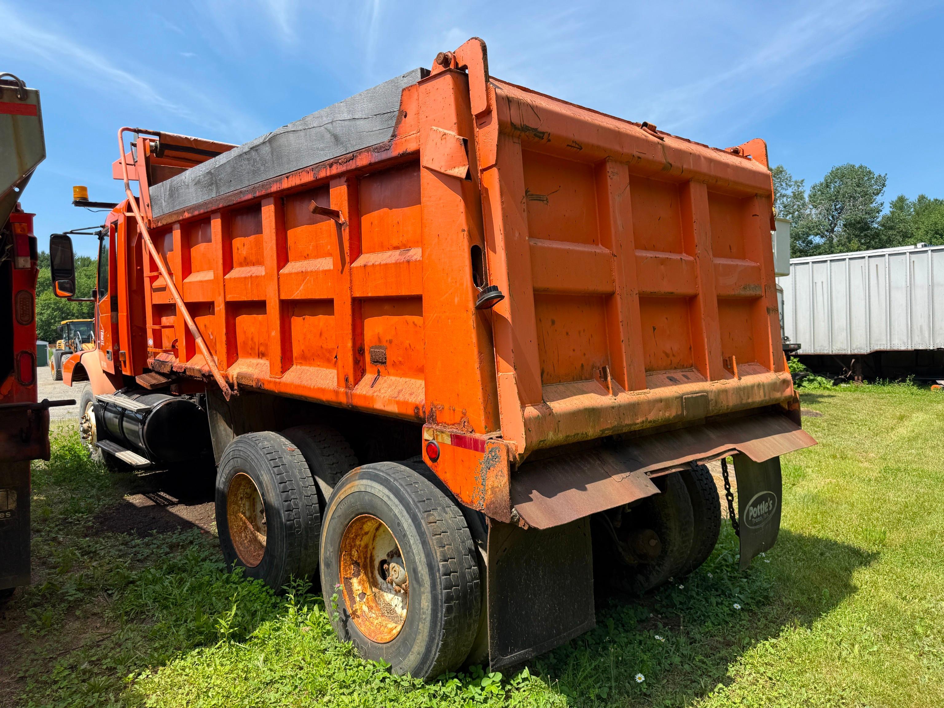 2002 Volvo VHD