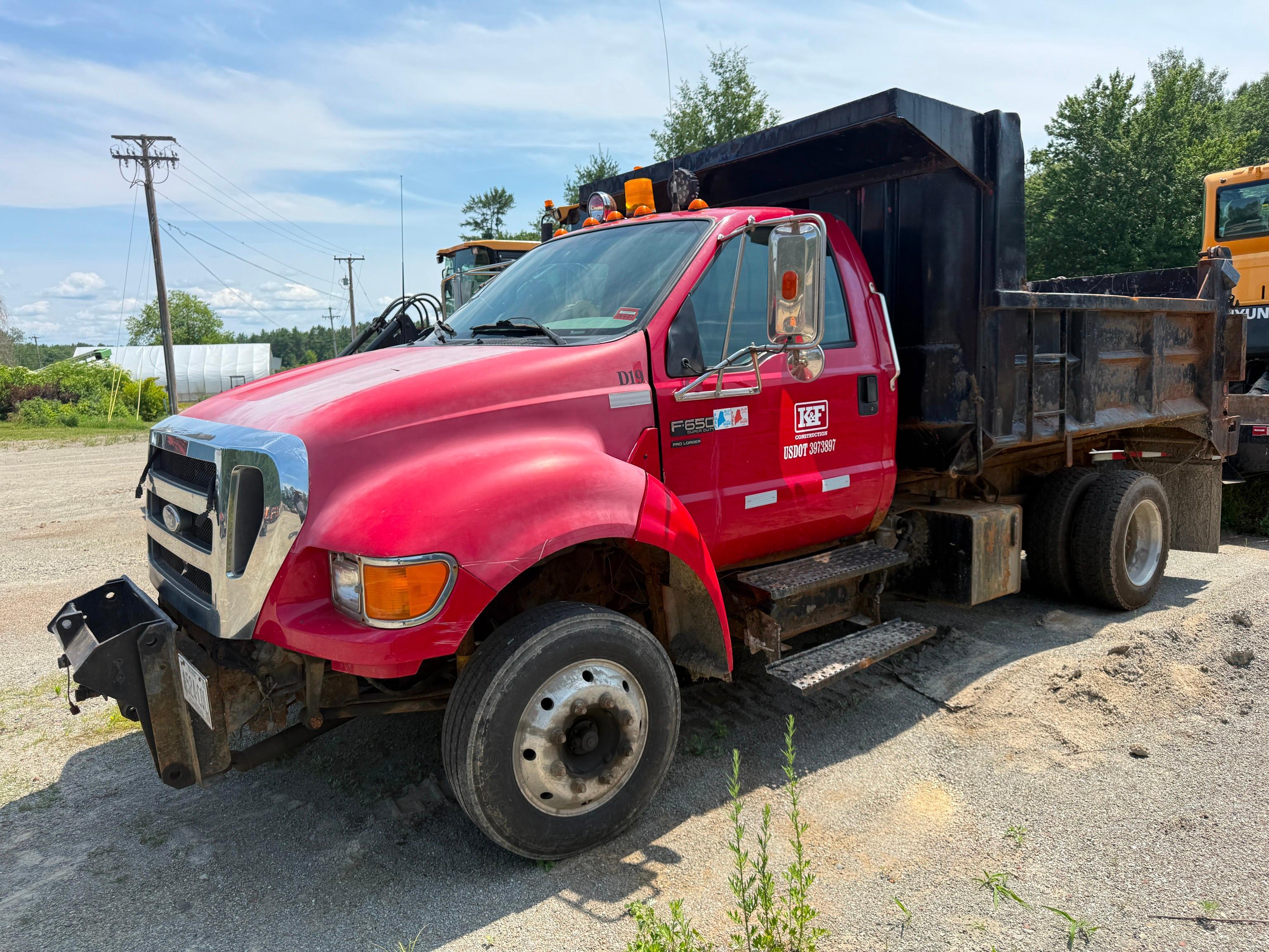 2004 Ford F650