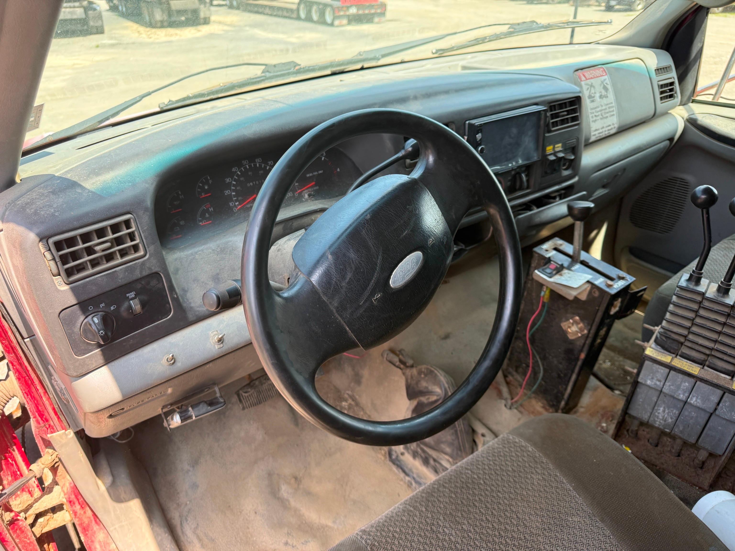 2004 Ford F650